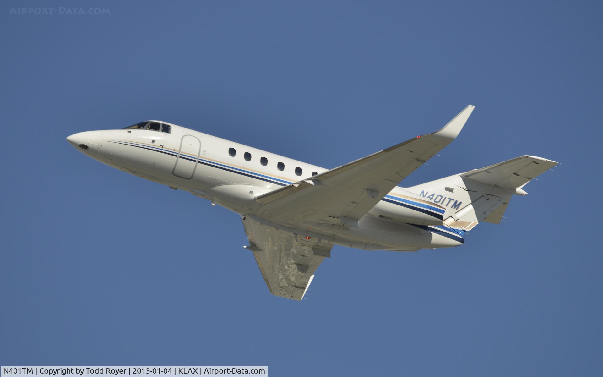 N401TM, 2002 Raytheon Hawker 800XP C/N 258602, Departing LAX