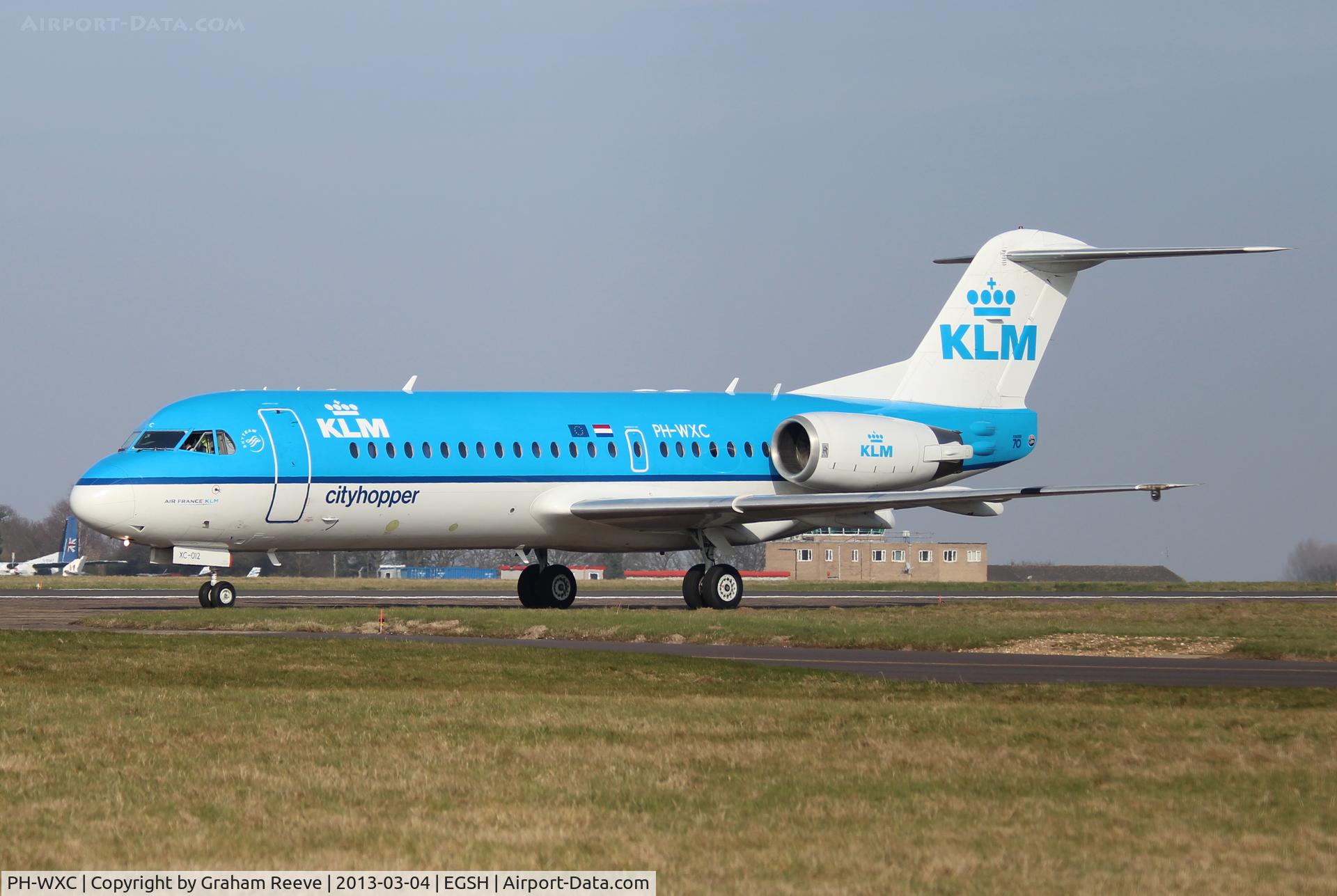 PH-WXC, 1996 Fokker 70 (F-28-0070) C/N 11574, About to depart.