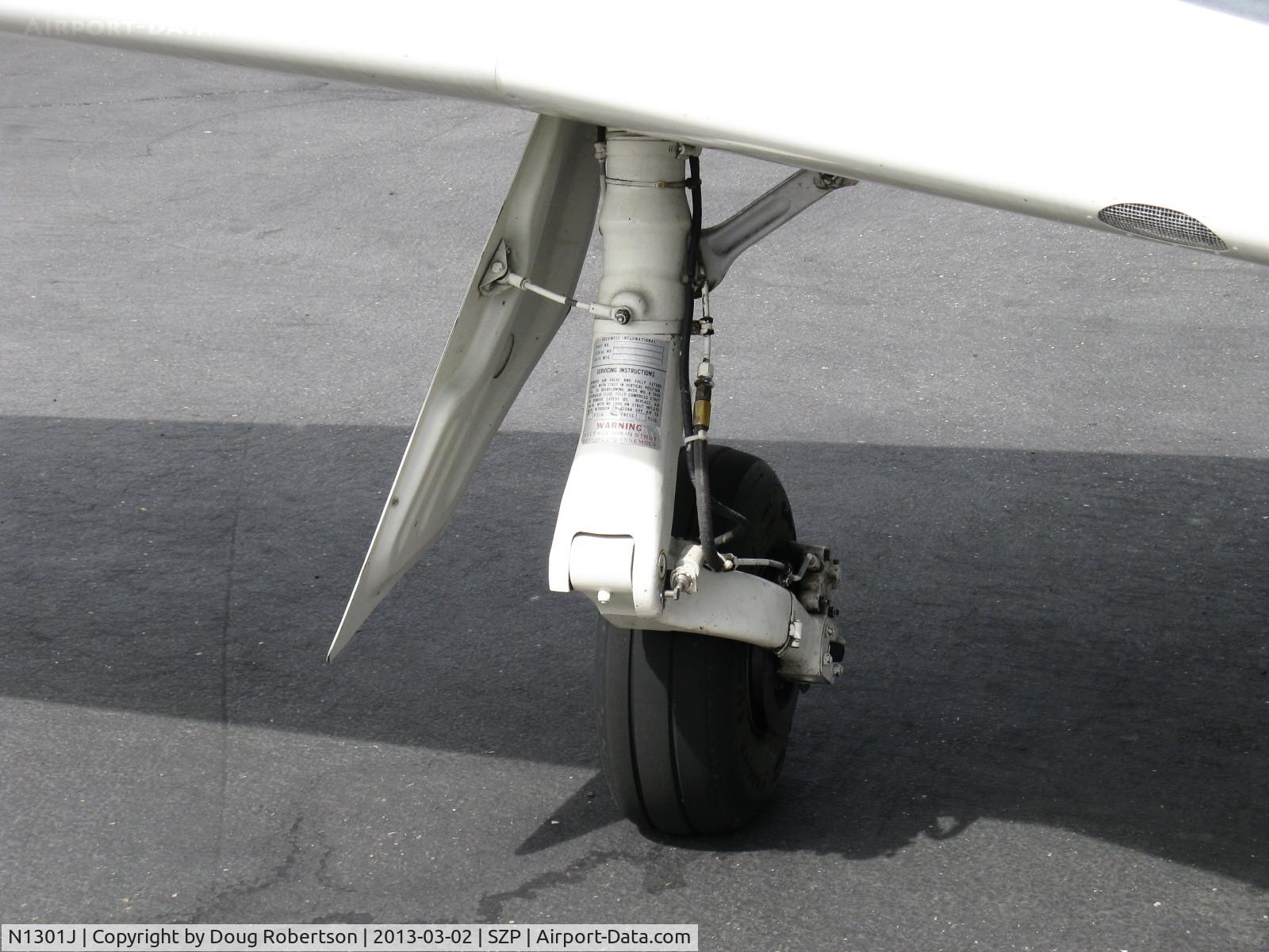 N1301J, 1975 Rockwell International 112A Commander C/N 301, 1975 Rockwell COMMANDER 112A 'HOTSHOT', Lycoming IO-360-C1D6 200 Hp, trailing link main retractable gear makes for greaser landings
