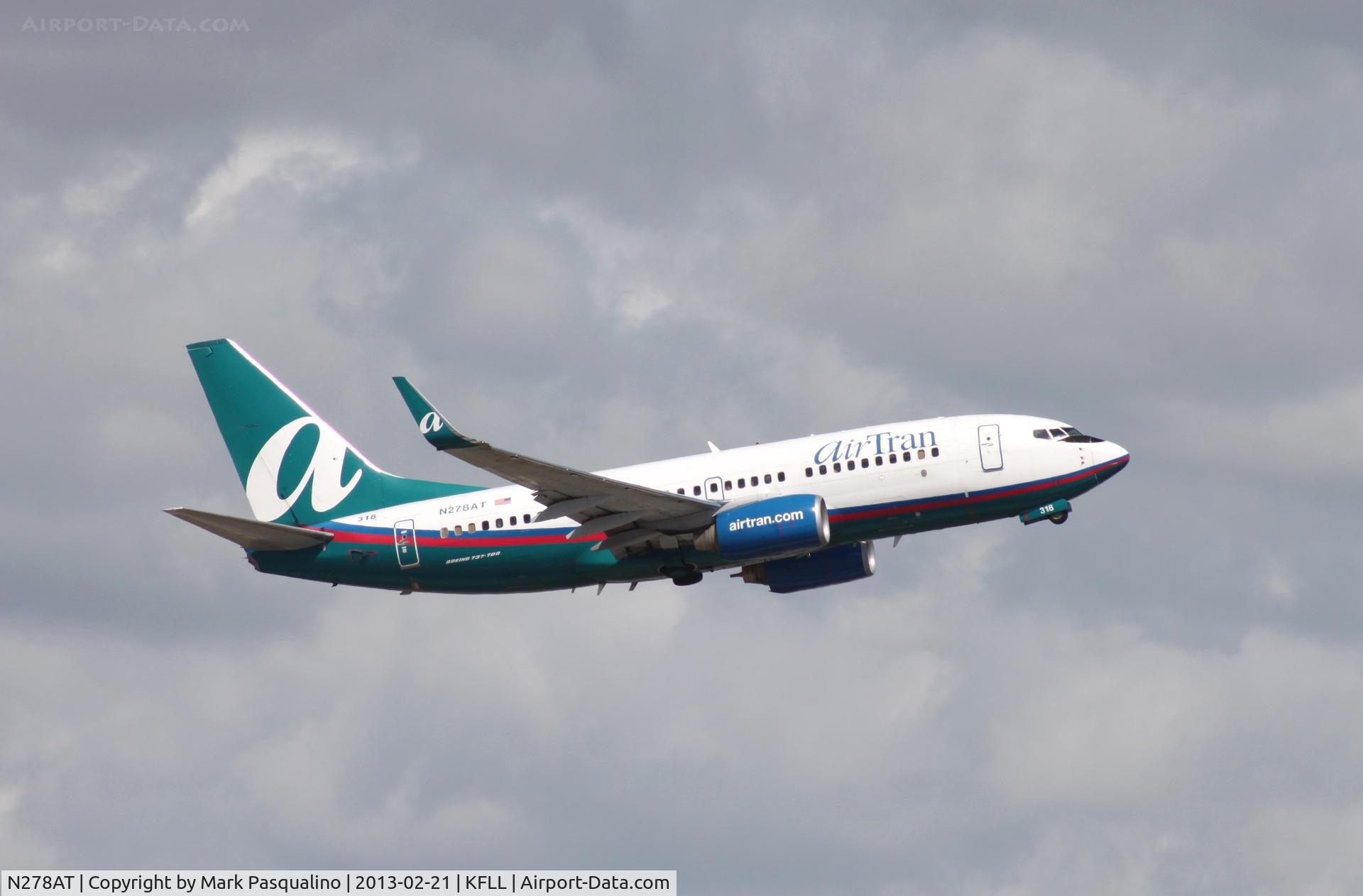 N278AT, 2005 Boeing 737-76N C/N 32665, Boeing 737-700