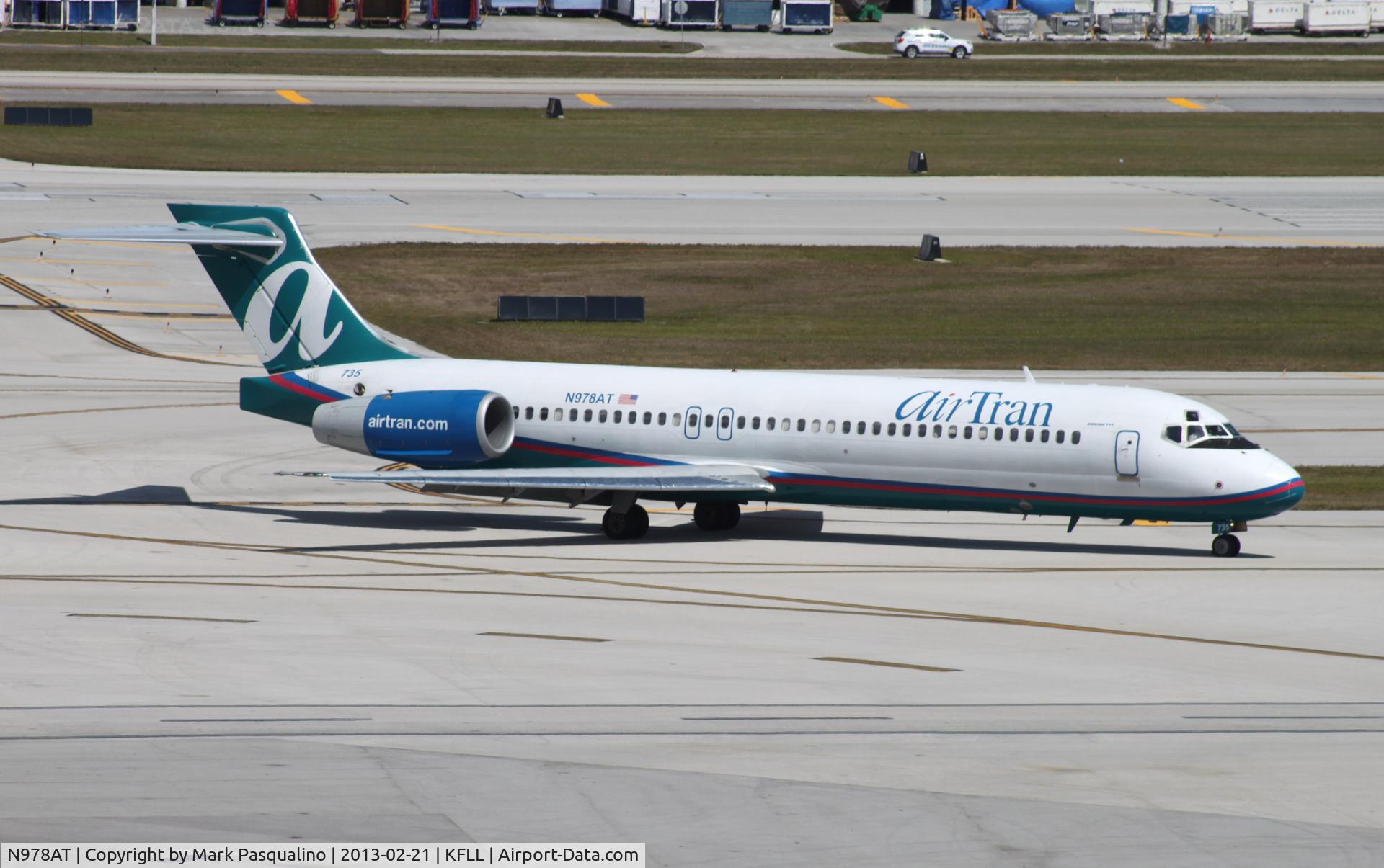 N978AT, 2002 Boeing 717-200 C/N 55037, Boeing 717-200