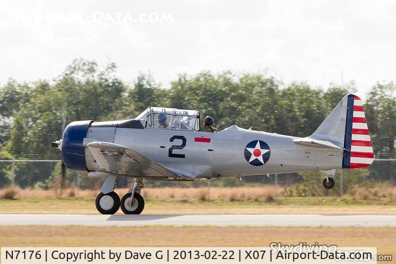 N7176, 1945 North American AT-6C Harvard IIA C/N 88-10154, Touch n' go at Lake Wales, FL