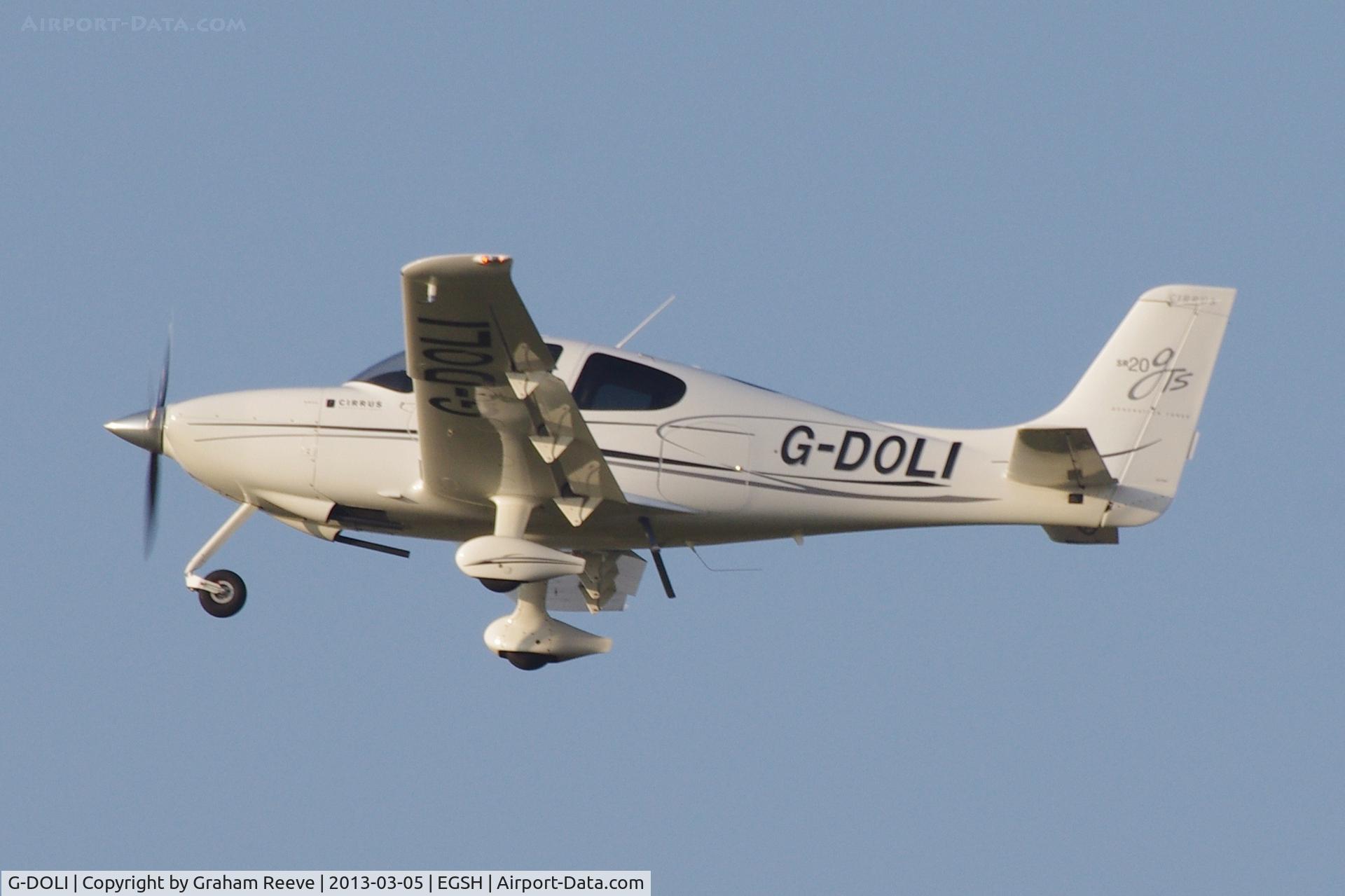 G-DOLI, 2008 Cirrus SR20 G3 GTS C/N 2009, Departing from Norwich.