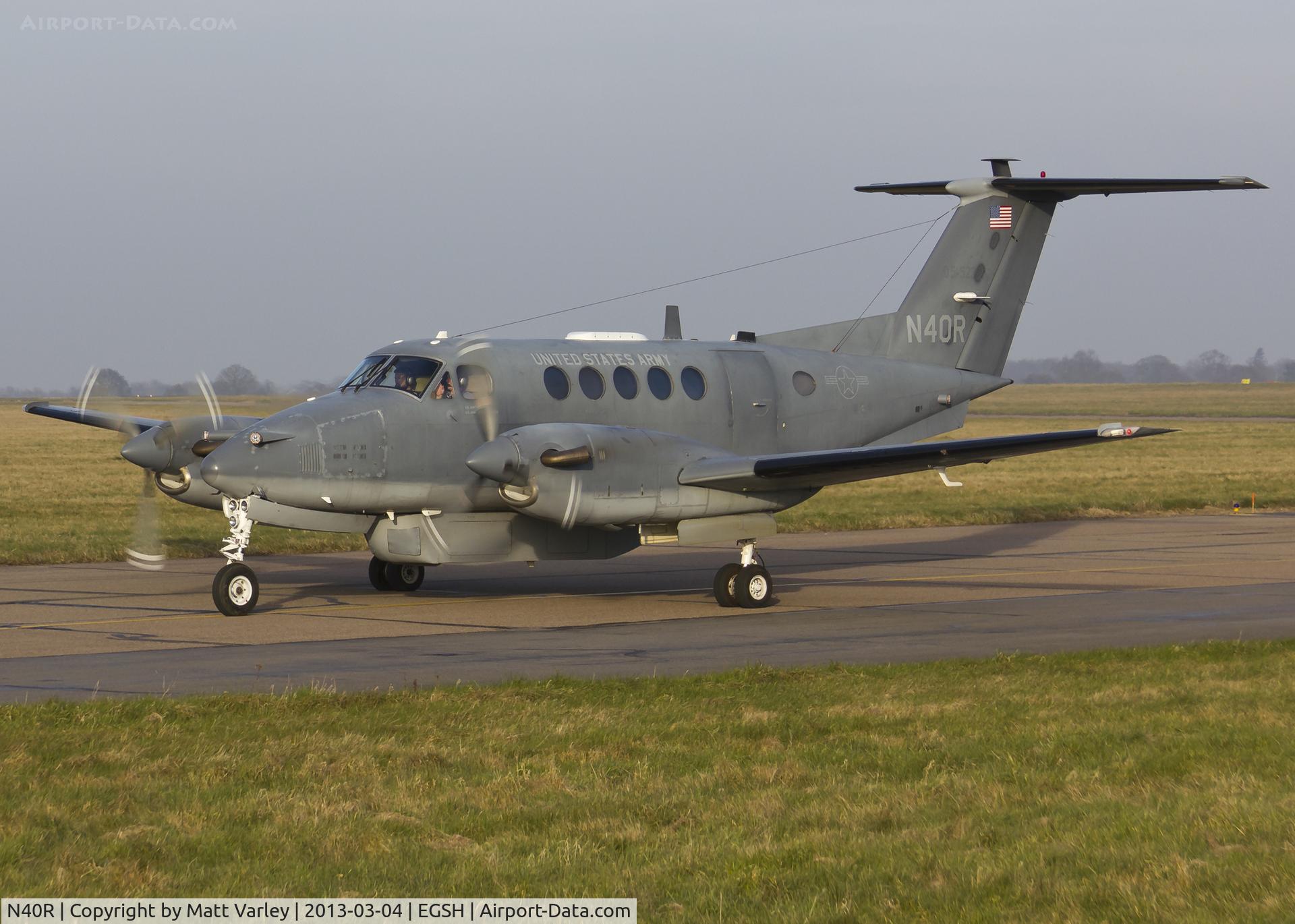 N40R, 1975 Beechcraft C-12A (King Air 200) C/N BC-7, Arriving at SaxonAir.