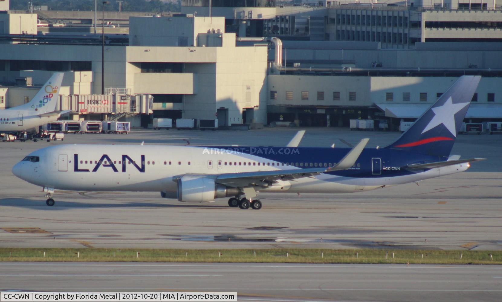 CC-CWN, Boeing 767-316/ER C/N 35229/949, LAN 767-300