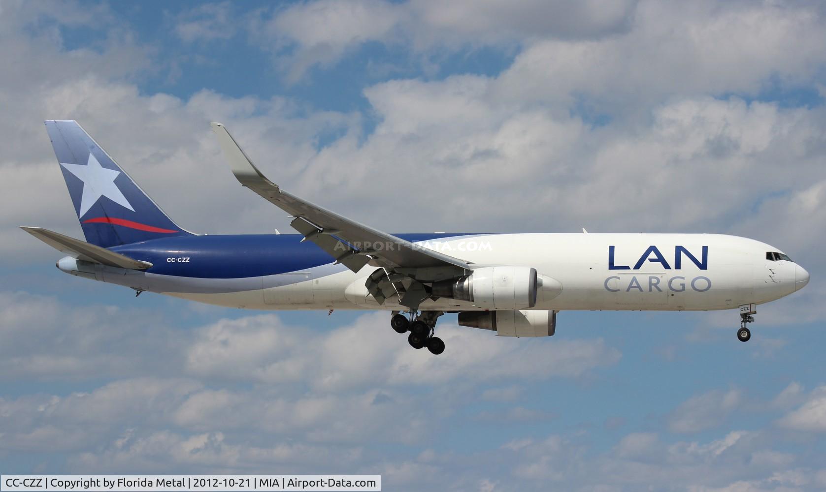 CC-CZZ, 1998 Boeing 767-316F/ER C/N 25756, LAN Cargo 767-300