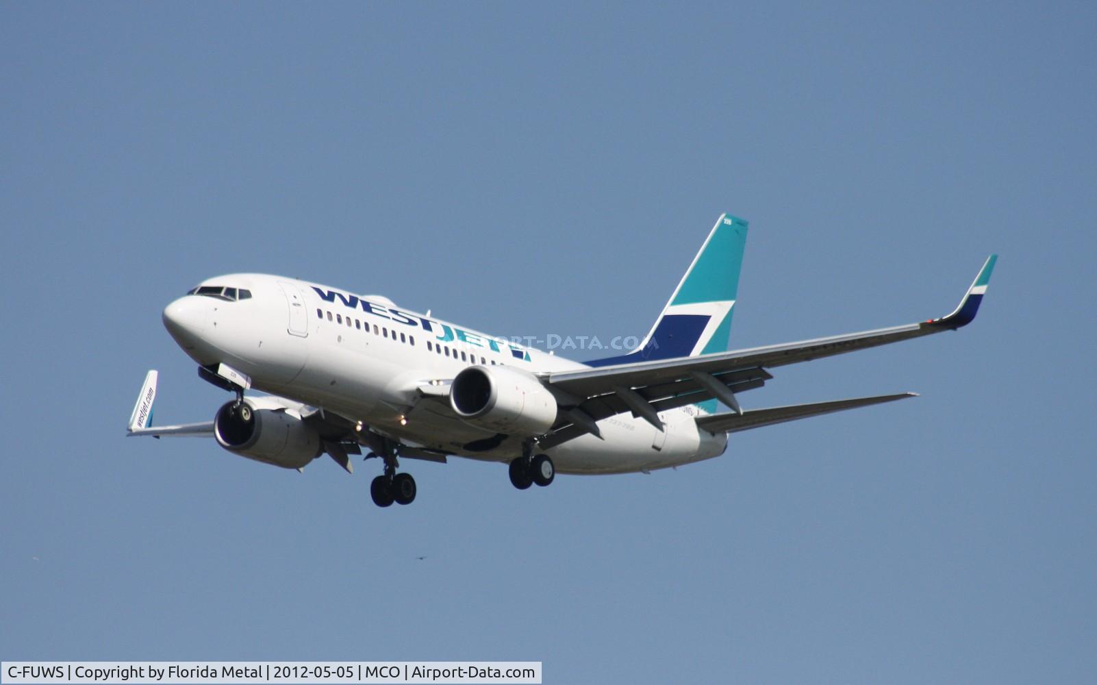 C-FUWS, 2004 Boeing 737-7CT C/N 32765, West Jet 737-700