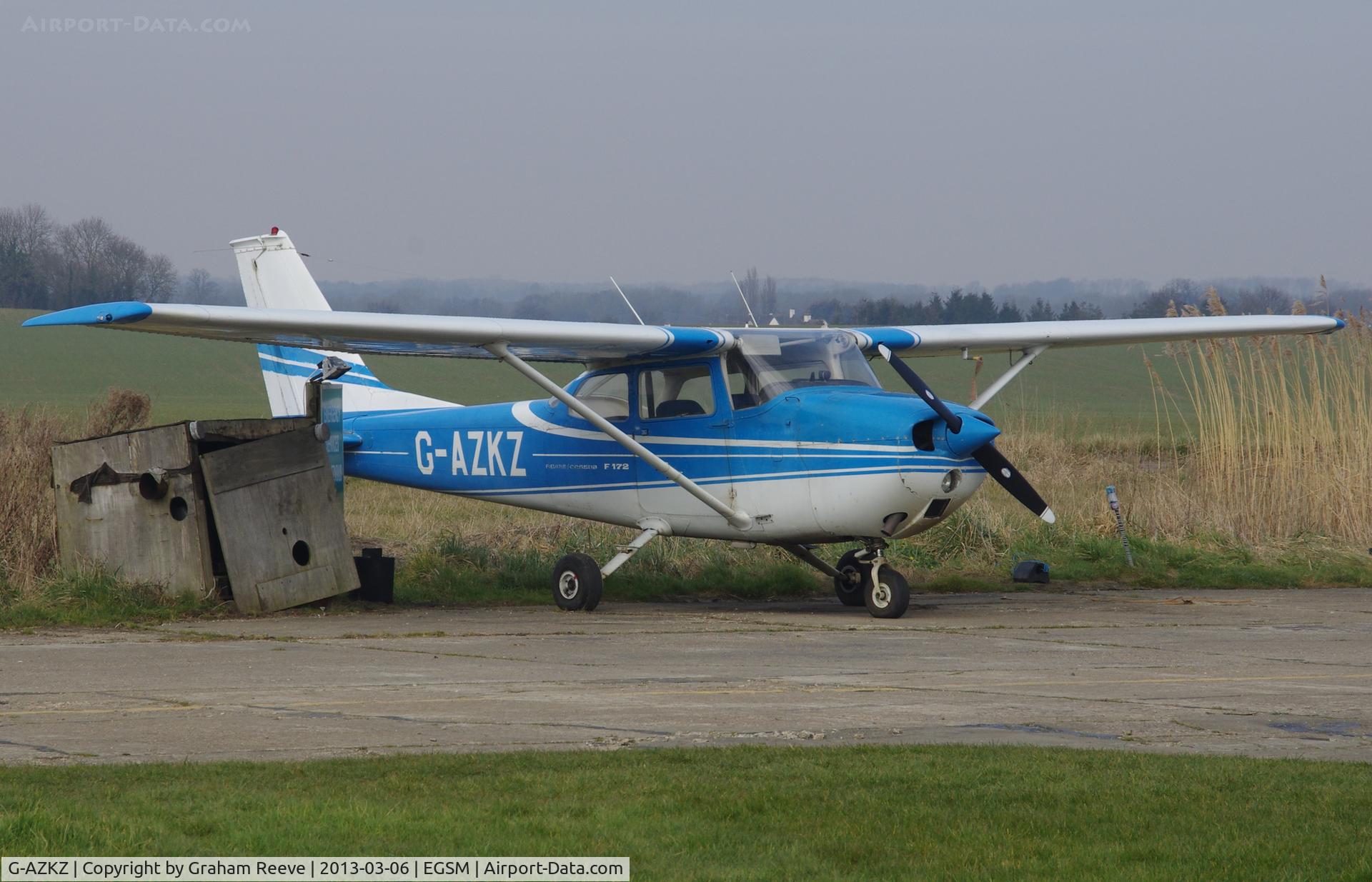 G-AZKZ, 1972 Reims F172L Skyhawk C/N 0814, Parked at Beccles.