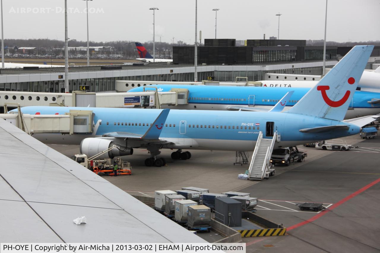 PH-OYE, 1998 Boeing 767-304/ER C/N 28979, Arkefly