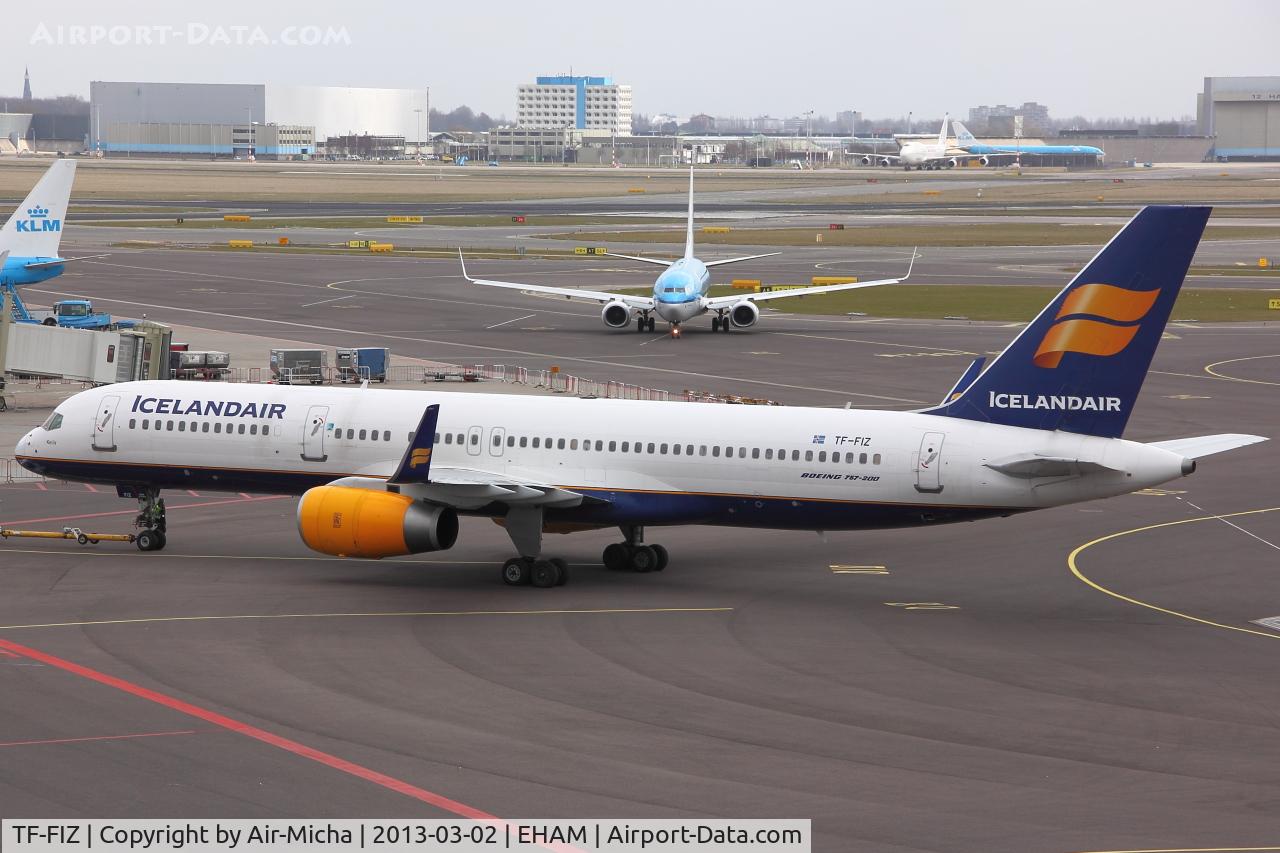 TF-FIZ, 2000 Boeing 757-256 C/N 30052, Icelandair