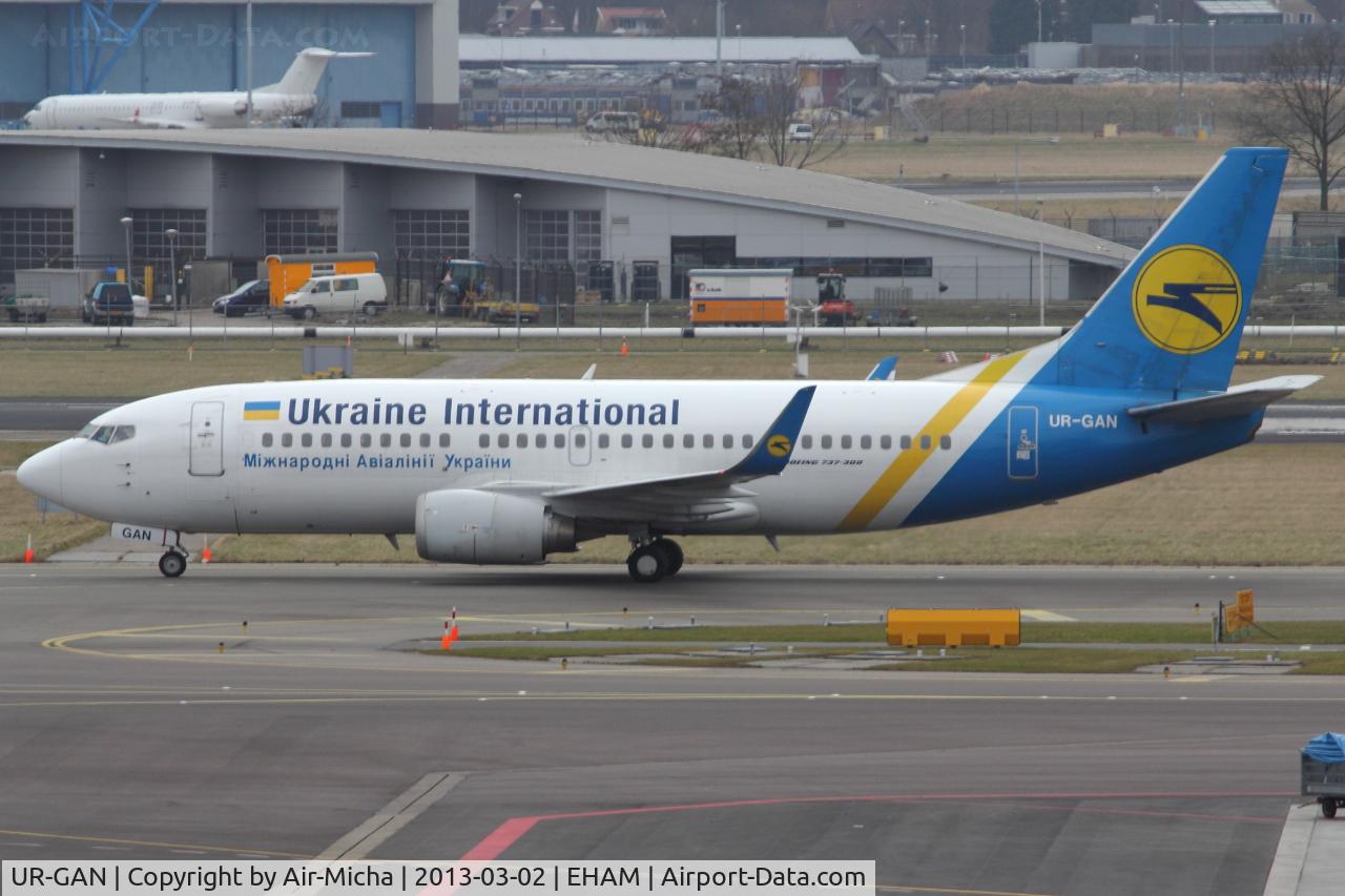 UR-GAN, 1998 Boeing 737-36N C/N 28569, Ukraine International Airlines