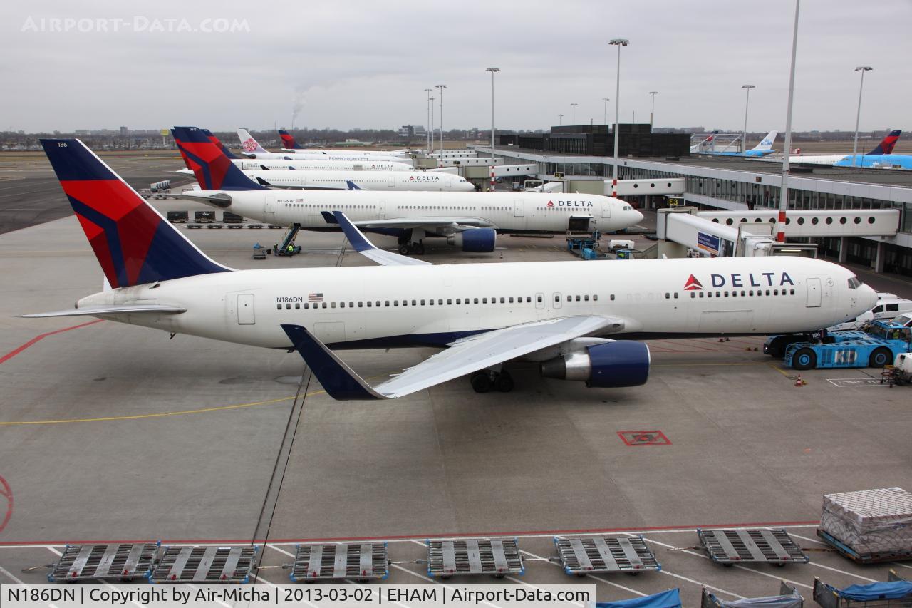 N186DN, 1995 Boeing 767-332 C/N 27962, Delta Air Lines