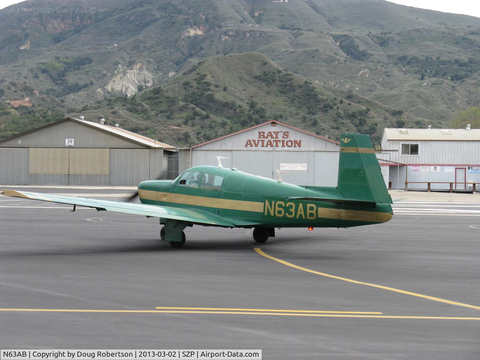 N63AB, 1965 Mooney M20E C/N 914, 1965 Mooney M20E SUPER 21, Lycoming IO-360 200 Hp, holding short 22