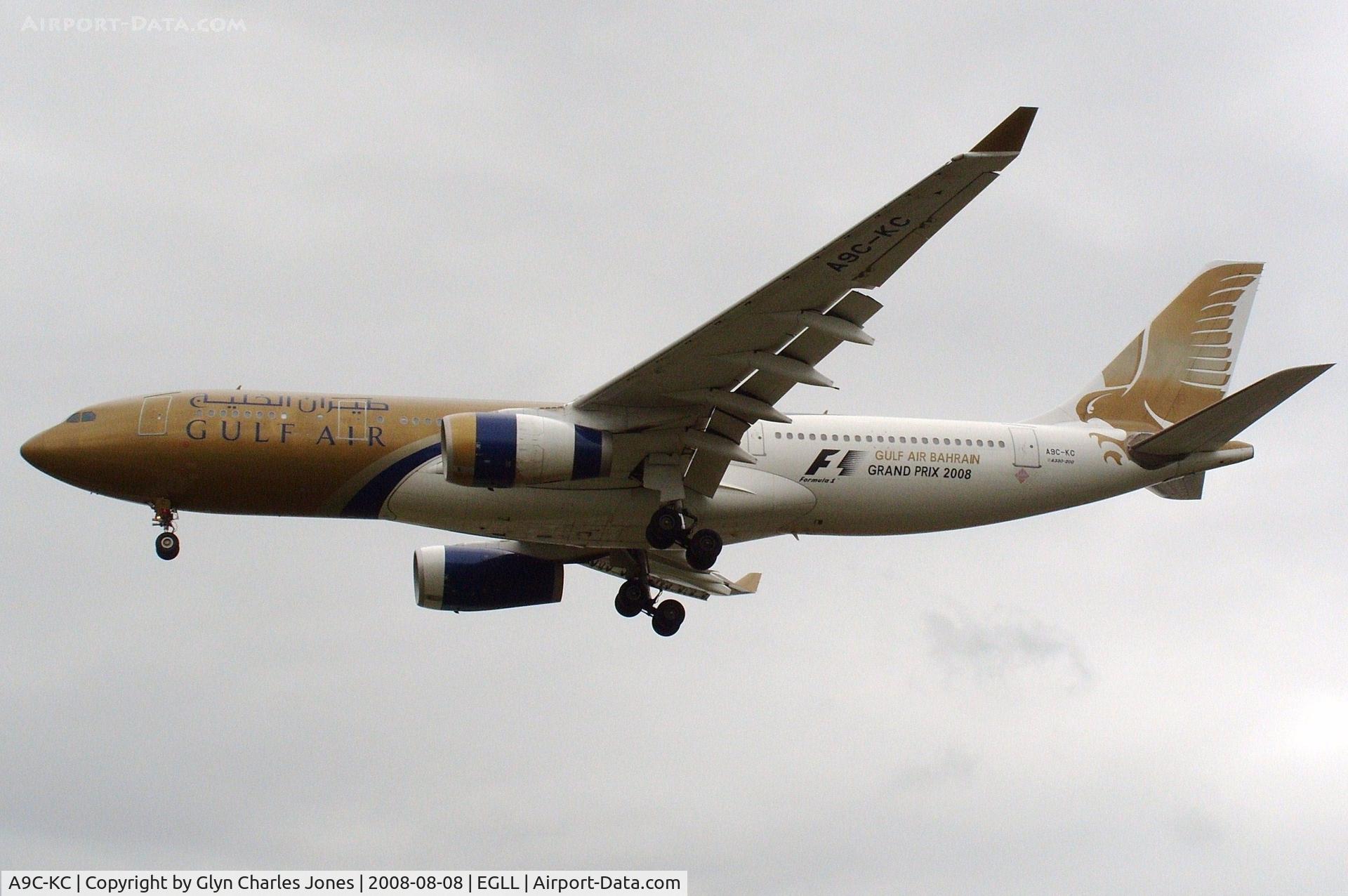 A9C-KC, 1999 Airbus A330-243 C/N 286, On finals to runway 27L with 'F1 Bahrain Grand Prix 2008' titles. Previously A4O-KC and F-WWKL (test registration). Operated by Gulf Air.