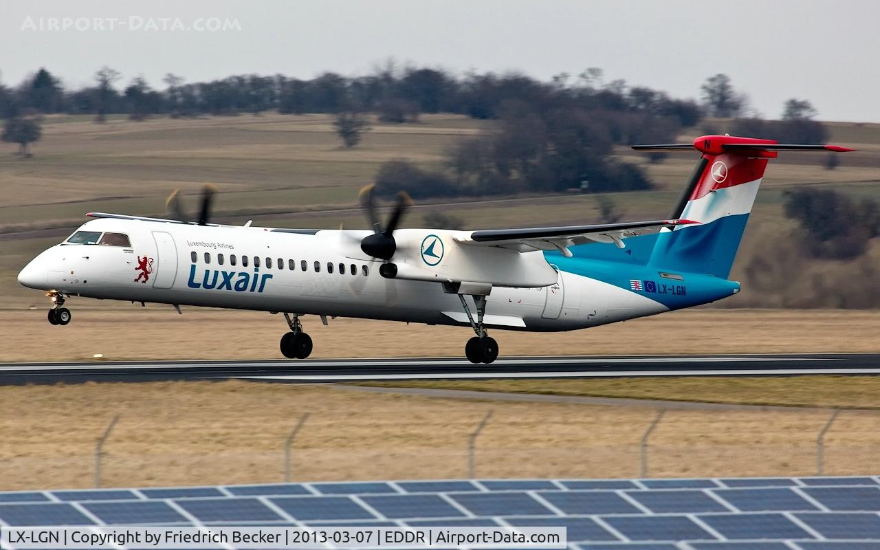 LX-LGN, 2012 De Havilland Canada DHC-8-402Q Dash 8 C/N 4426, moments prior touchdown RW27