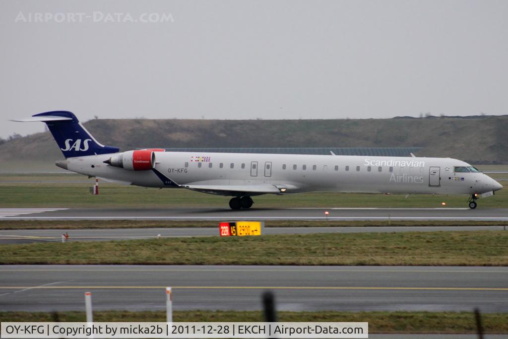 OY-KFG, 2009 Bombardier CRJ-900ER (CL-600-2D24) C/N 15237, Taxiing