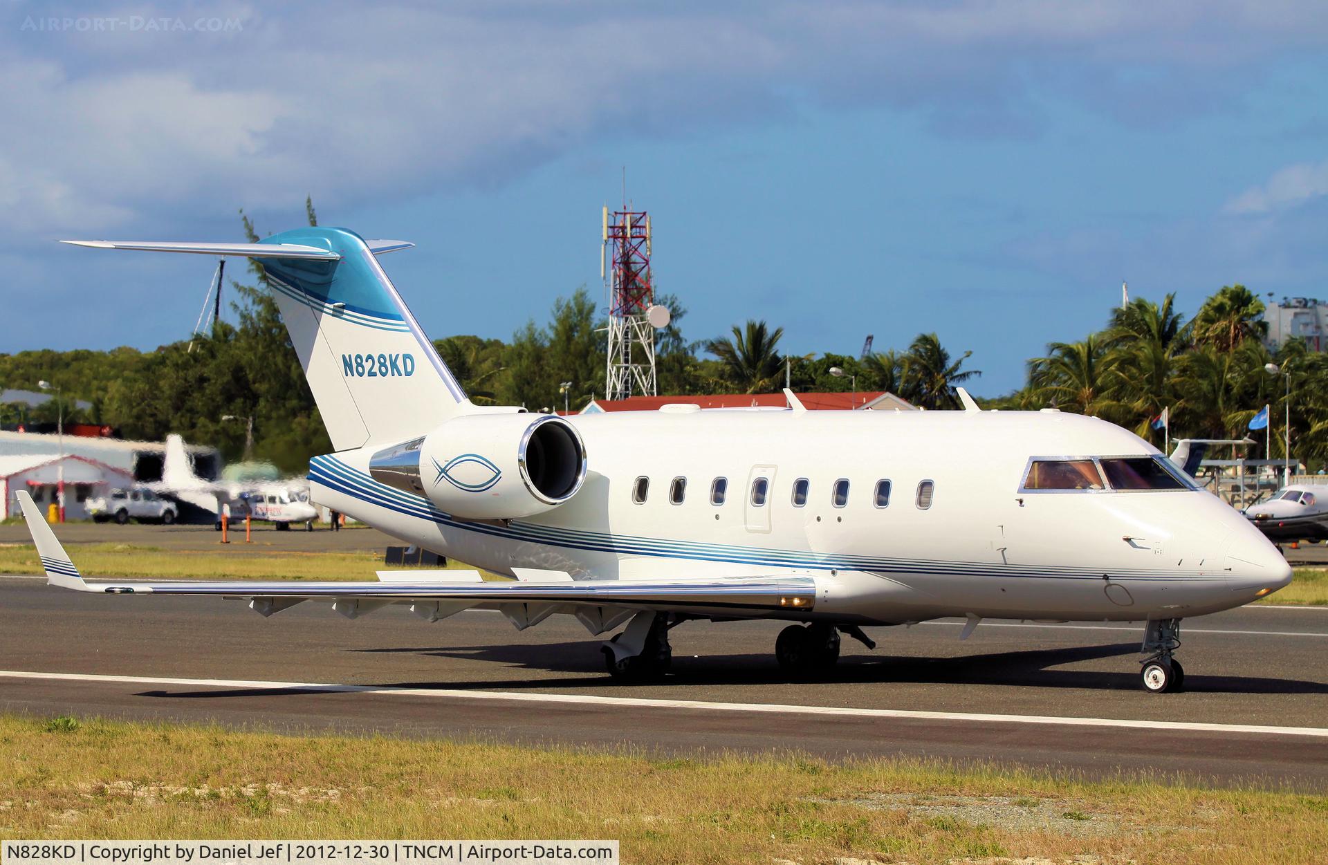 N828KD, 2004 Bombardier Challenger 604 (CL-600-2B16) C/N 5584, N828KD