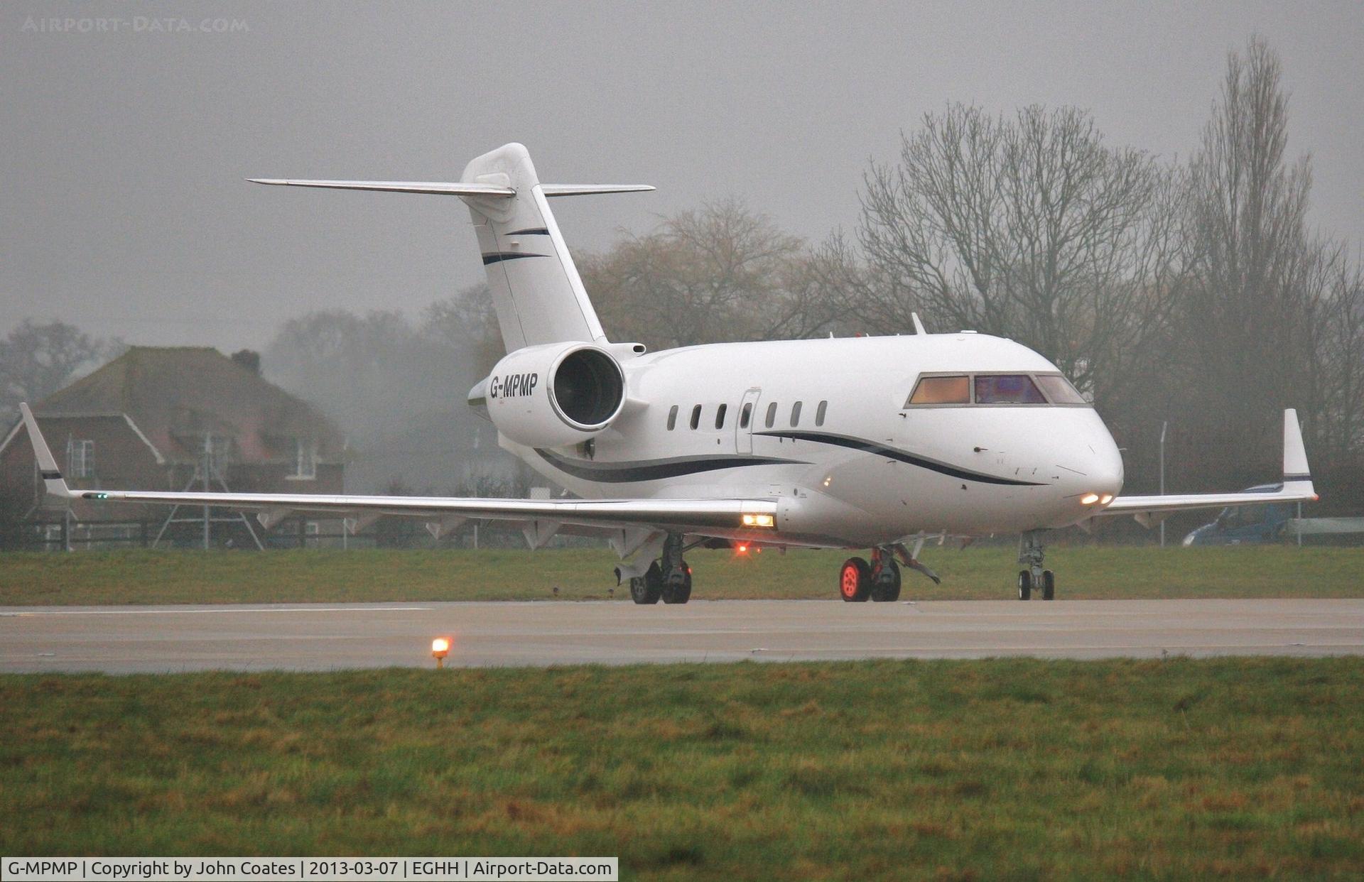 G-MPMP, 2001 Bombardier Challenger 604 (CL-600-2B16) C/N 5528, Turning to line up for departure