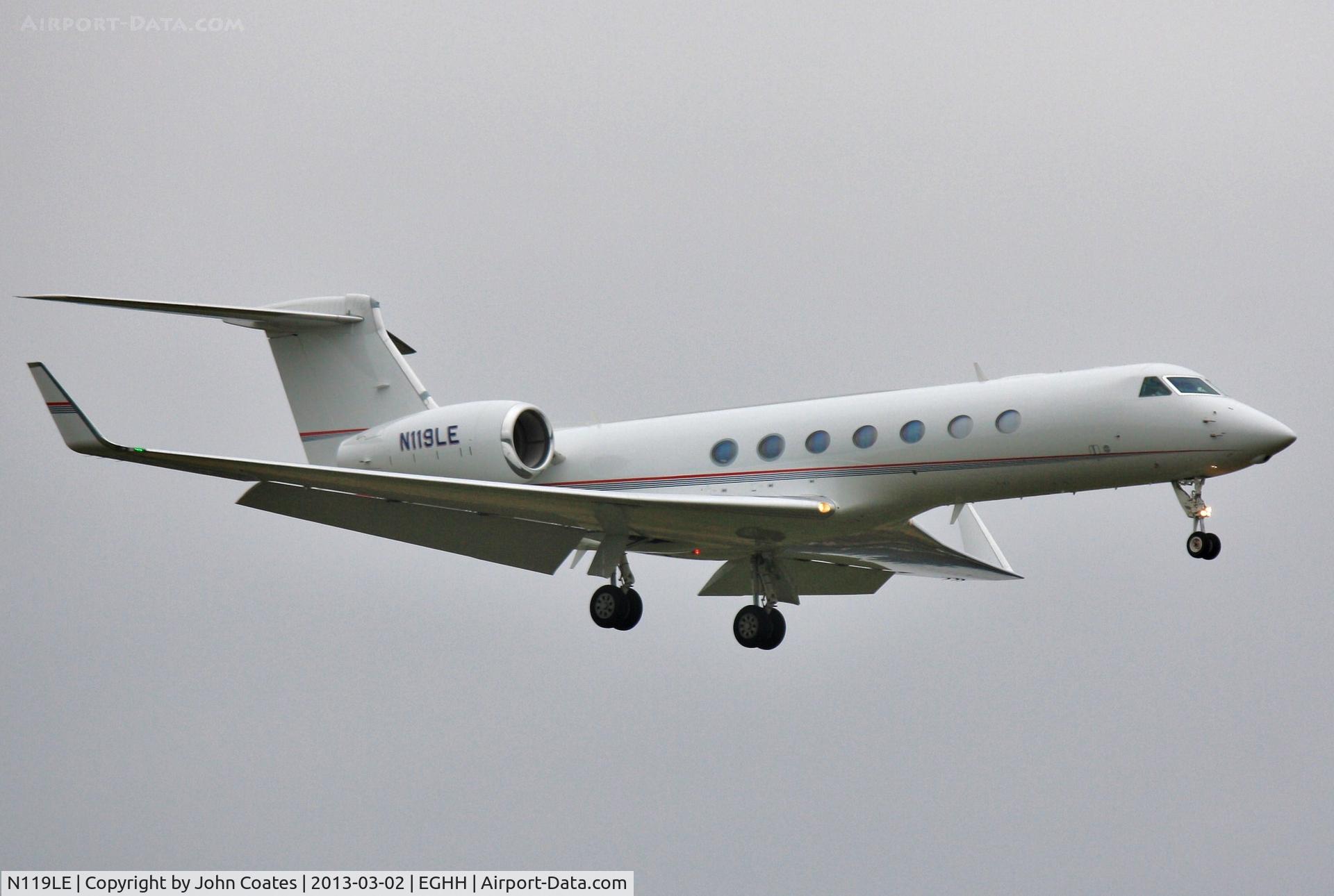 N119LE, 2011 Gulfstream Aerospace GV-SP (G550) C/N 5333, Finals to 08 in mist and drizzle