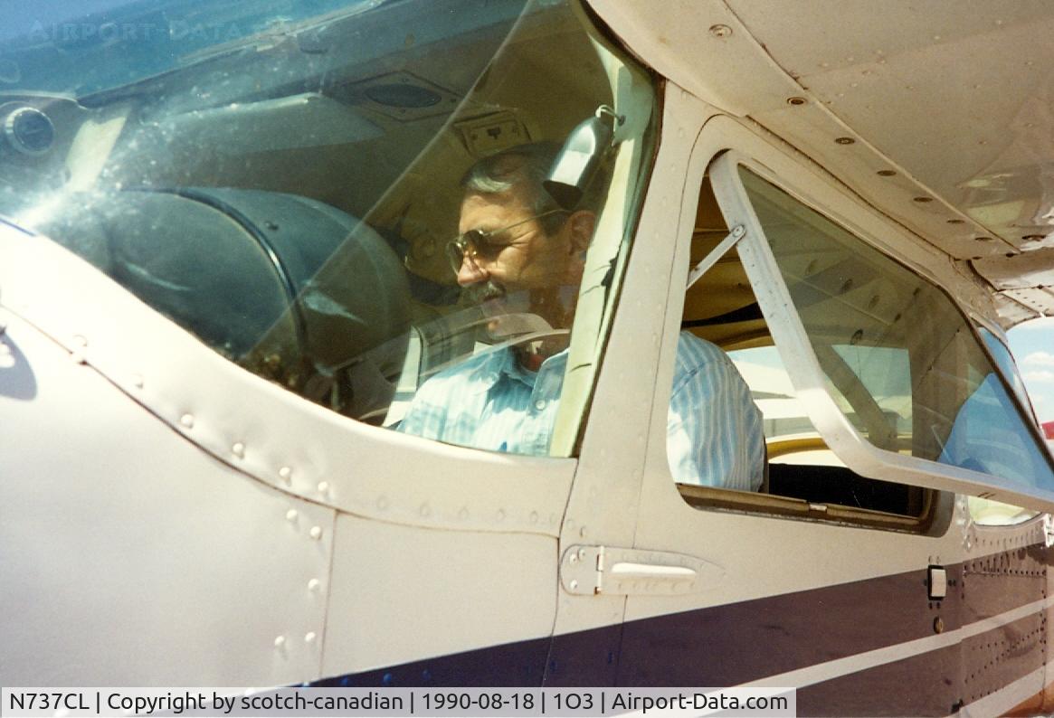 N737CL, 1977 Cessna 172N C/N 17269313, 1977 Cessna 172N, N737CL, at Lodi Airport, Lodi, CA