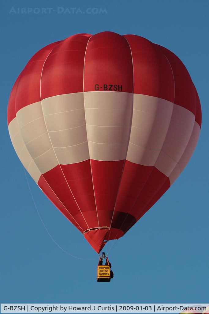 G-BZSH, 2001 UltraMagic H-77 C/N 77/191, At the Icicle Balloon Meet, Savernake.