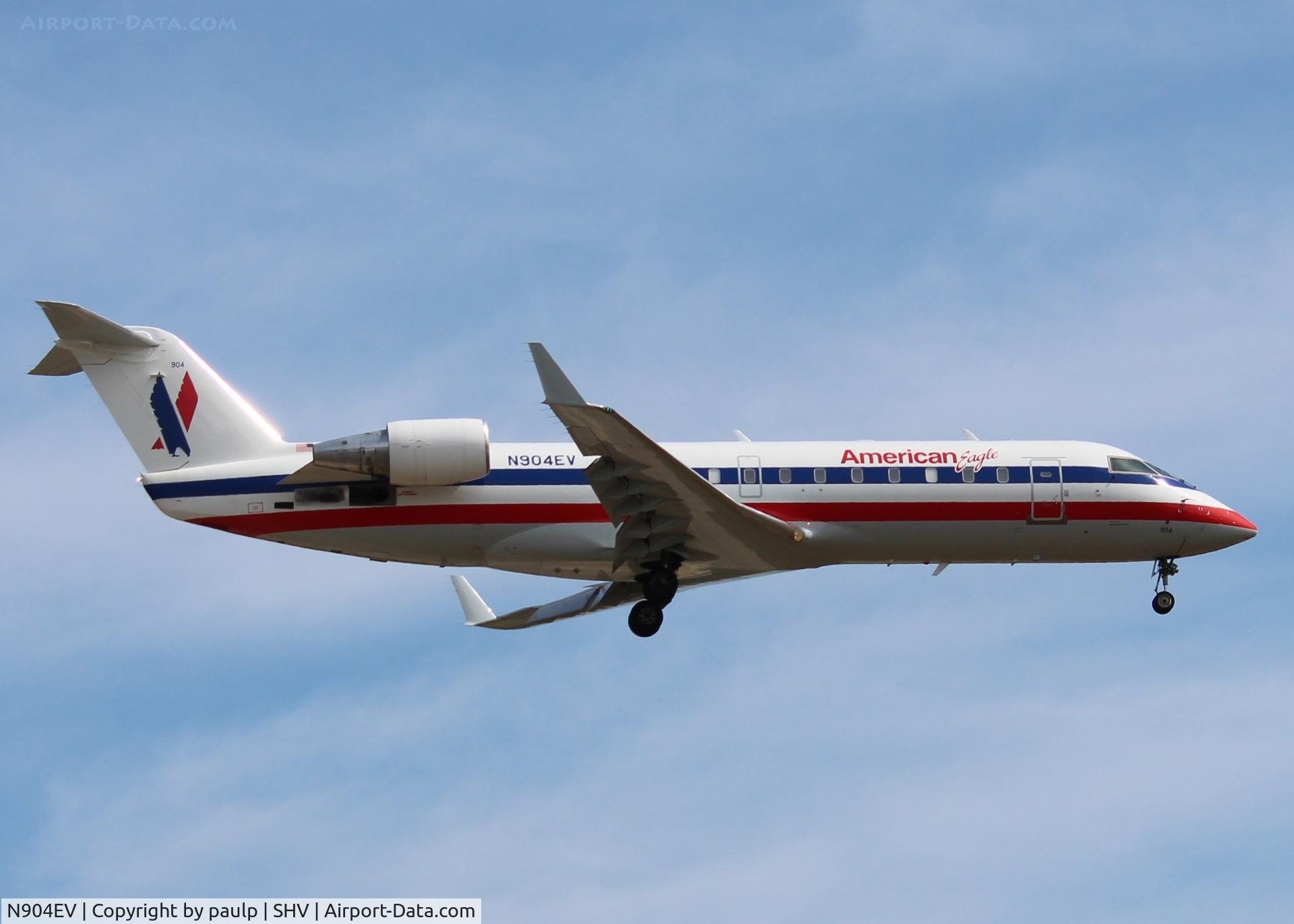 N904EV, 2002 Bombardier CRJ-200ER (CL-600-2B19) C/N 7628, ExpressJet 2532 landing at Shreveport Regional.