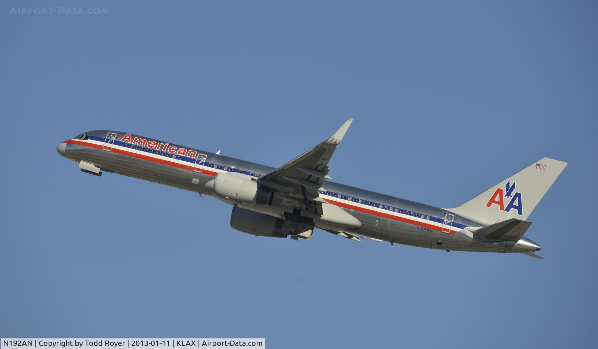 N192AN, 2001 Boeing 757-223 C/N 32386, Departing LAX
