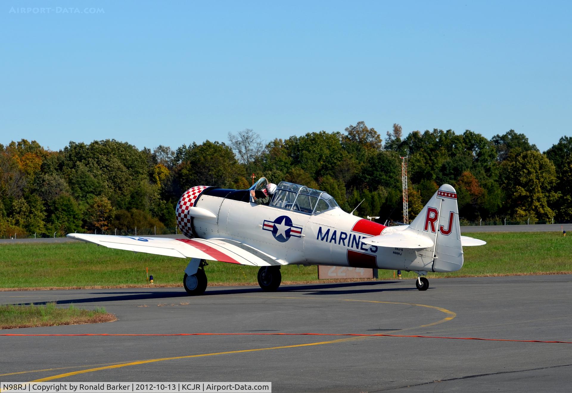 N98RJ, 1944 North American SNJ-5C Texan Texan C/N 88-17960, Taxi - Culpeper Air Fest 2012