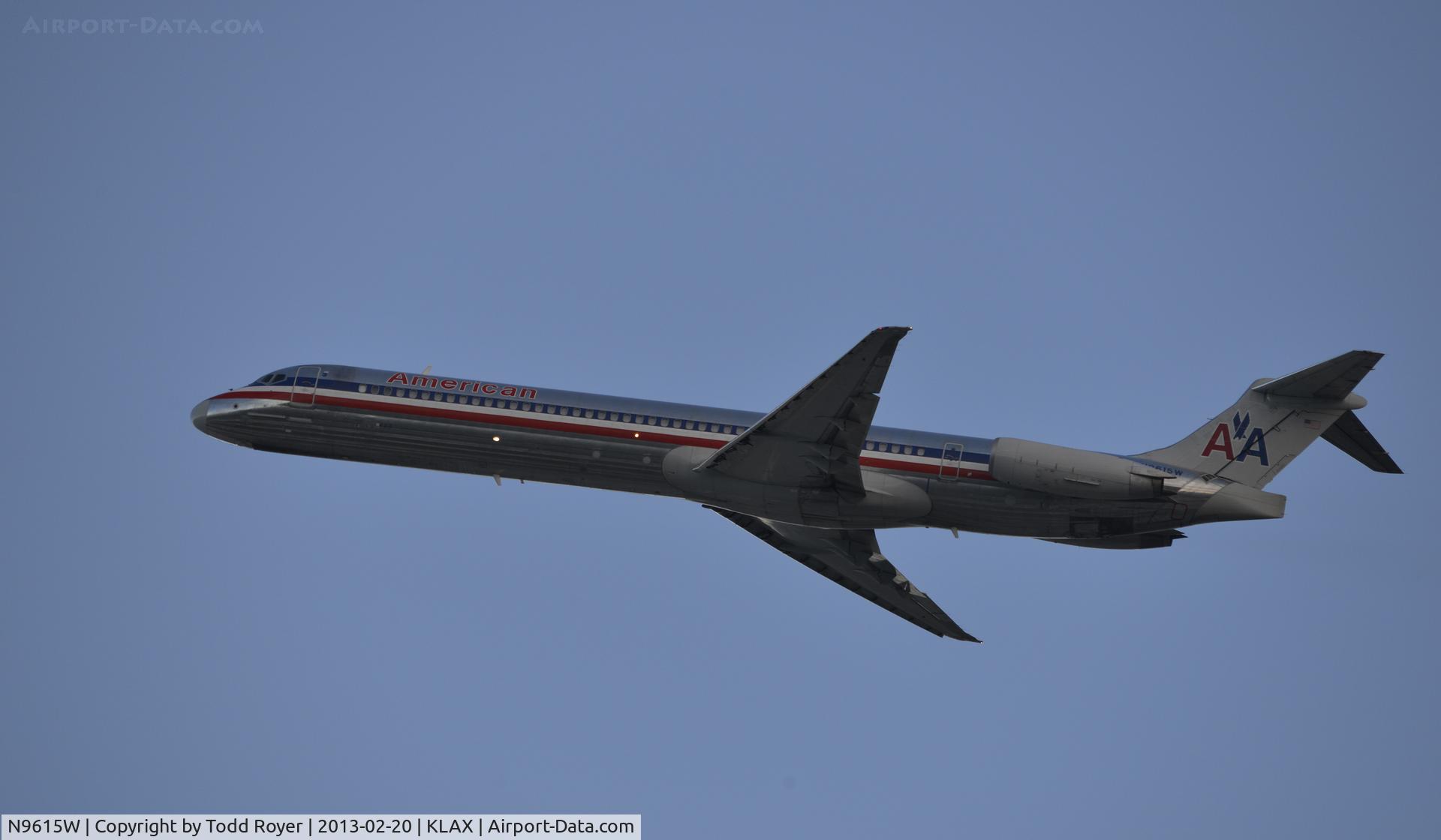 N9615W, 1997 McDonnell Douglas MD-83 (DC-9-83) C/N 53562, Early morning departure from LAX