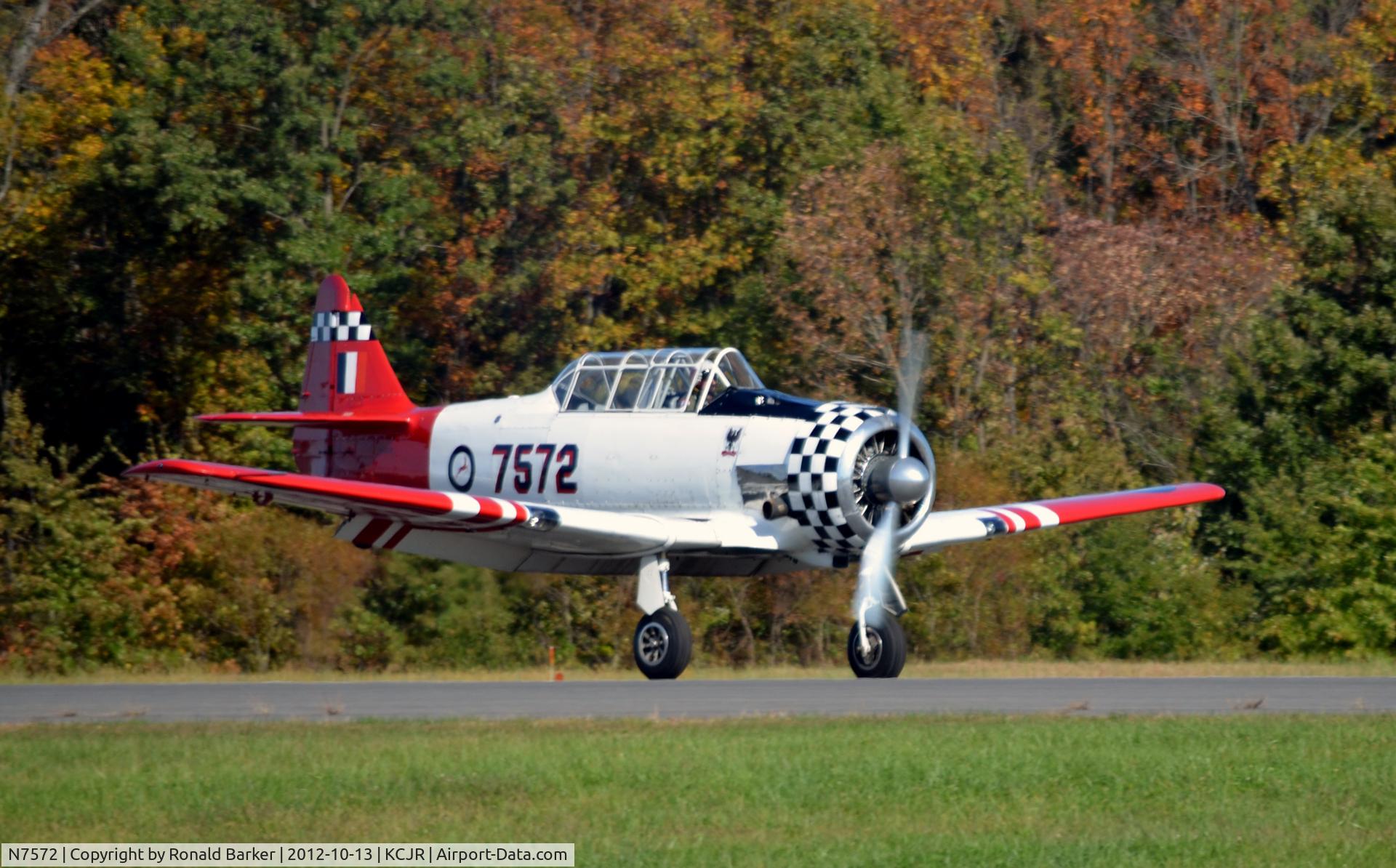 N7572, 1941 North American AT-6D Texan C/N 41-34018, Landing - Culpeper Air Fest 2012