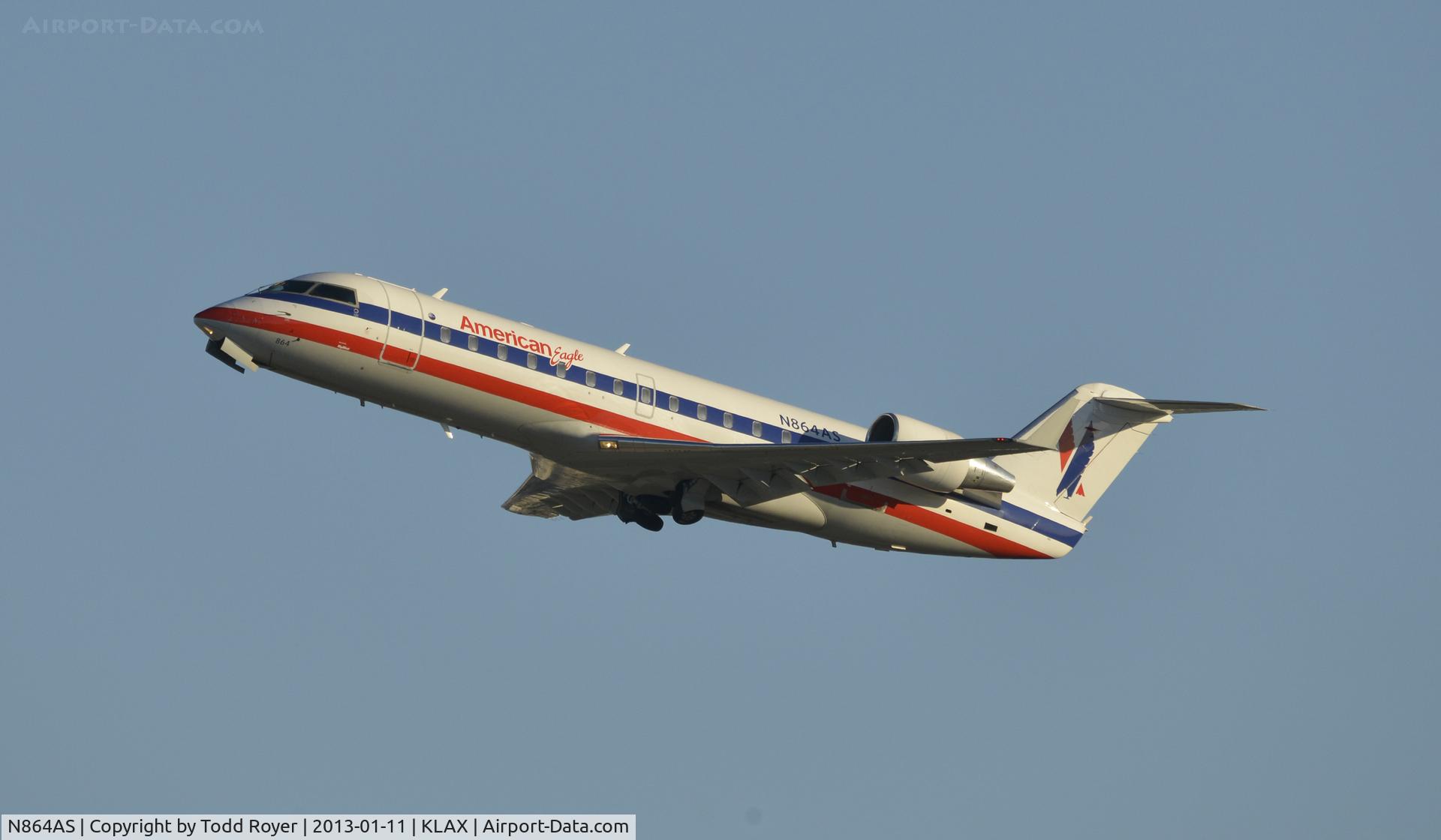 N864AS, 2001 Bombardier CRJ-200ER (CL-600-2B19) C/N 7502, Departing LAX