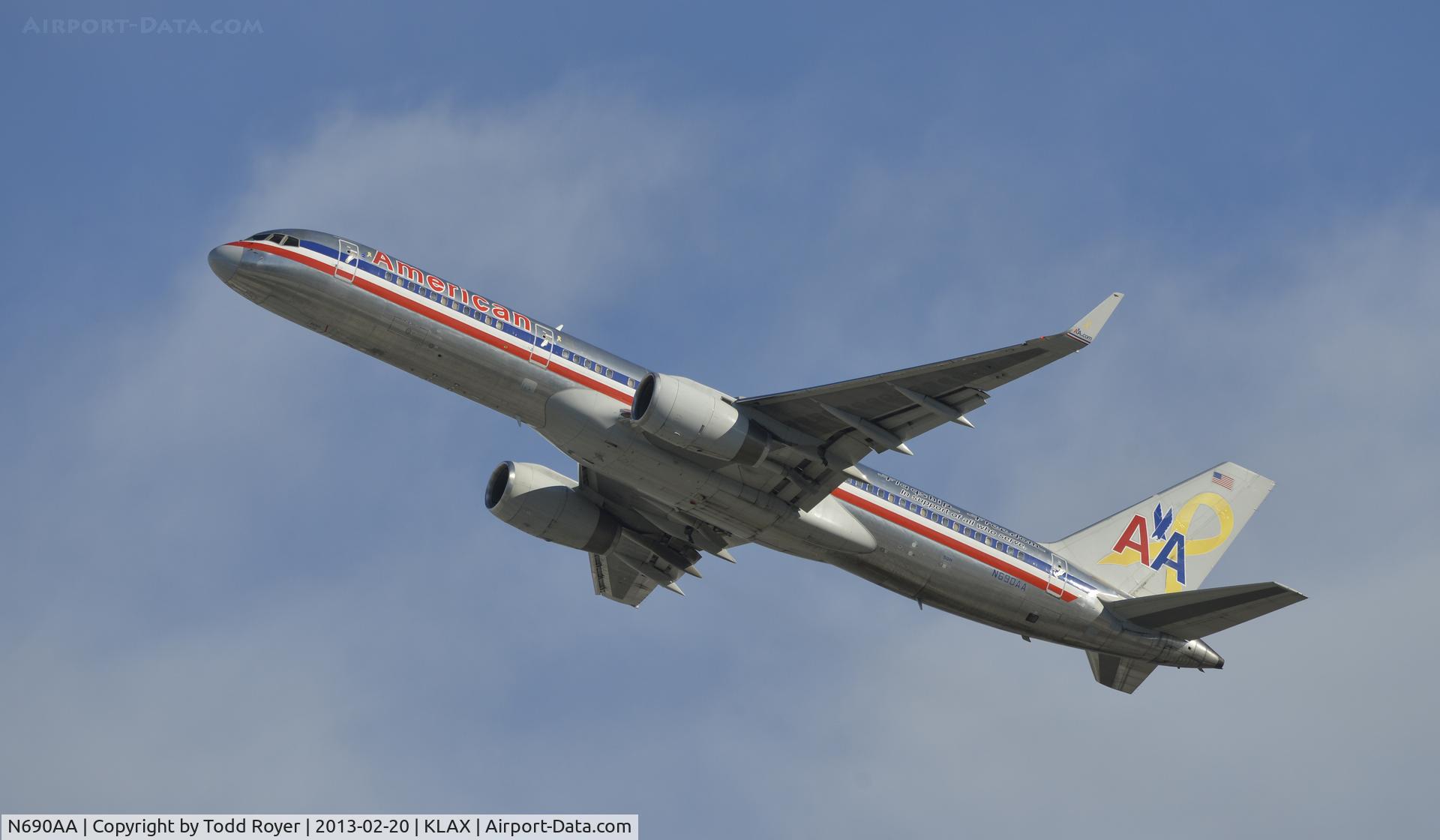 N690AA, 1993 Boeing 757-223 C/N 25696, Departing LAX