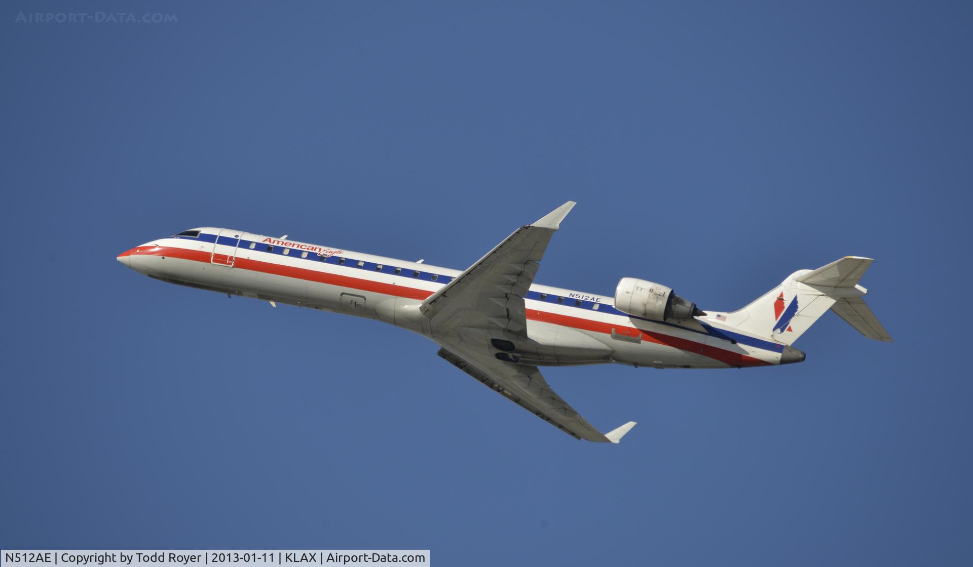 N512AE, Bombardier CRJ-701 (CL-600-2C10) Regional Jet C/N 10110, Departing LAX