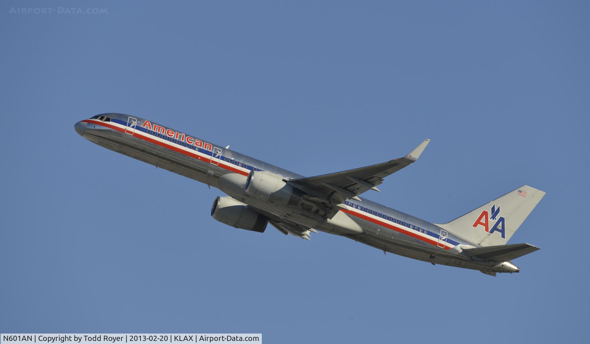 N601AN, 1995 Boeing 757-223 C/N 27052, Departing LAX