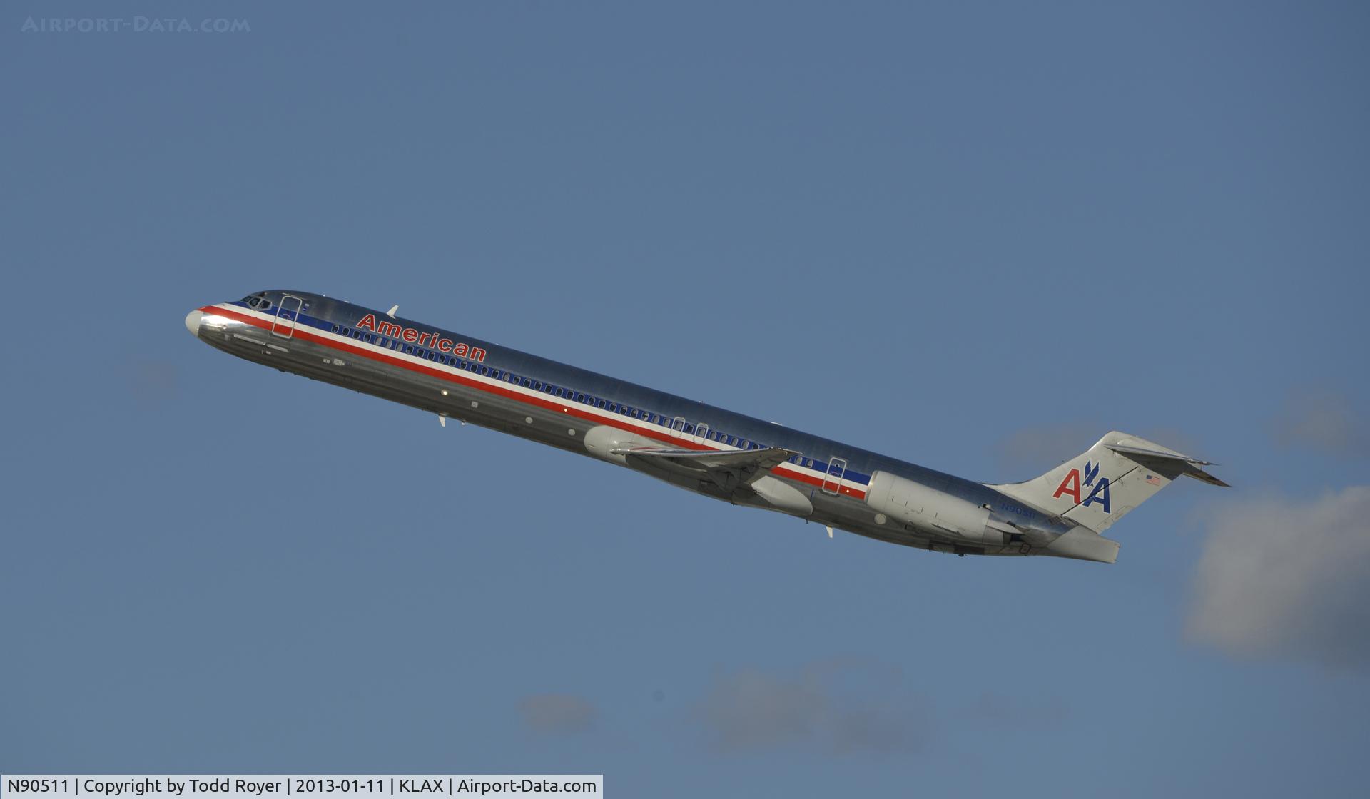 N90511, 1989 McDonnell Douglas MD-82 (DC-9-82) C/N 49805, Departing LAX