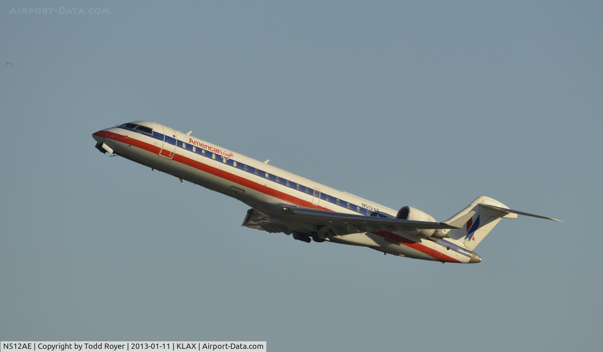 N512AE, Bombardier CRJ-701 (CL-600-2C10) Regional Jet C/N 10110, Departing LAX