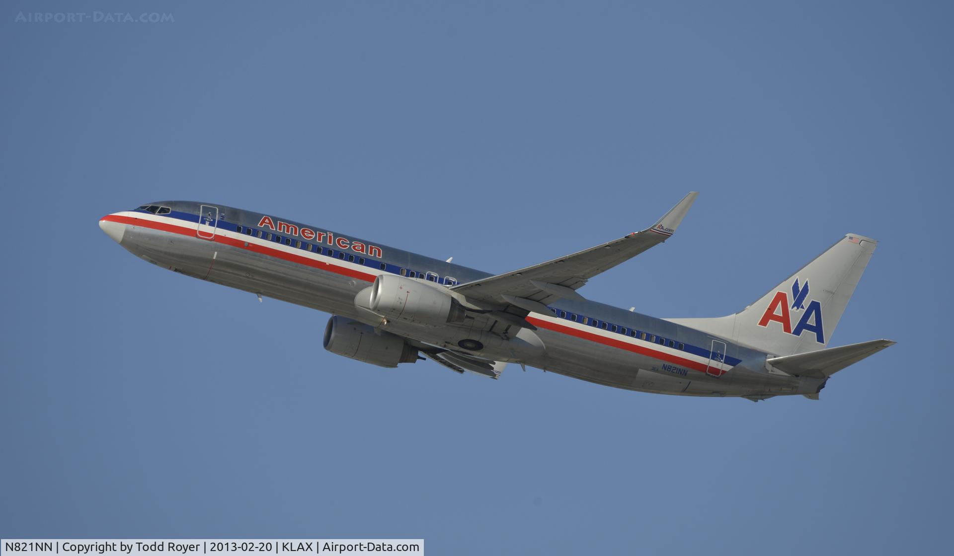 N821NN, 2009 Boeing 737-823 C/N 30912, Departing LAX