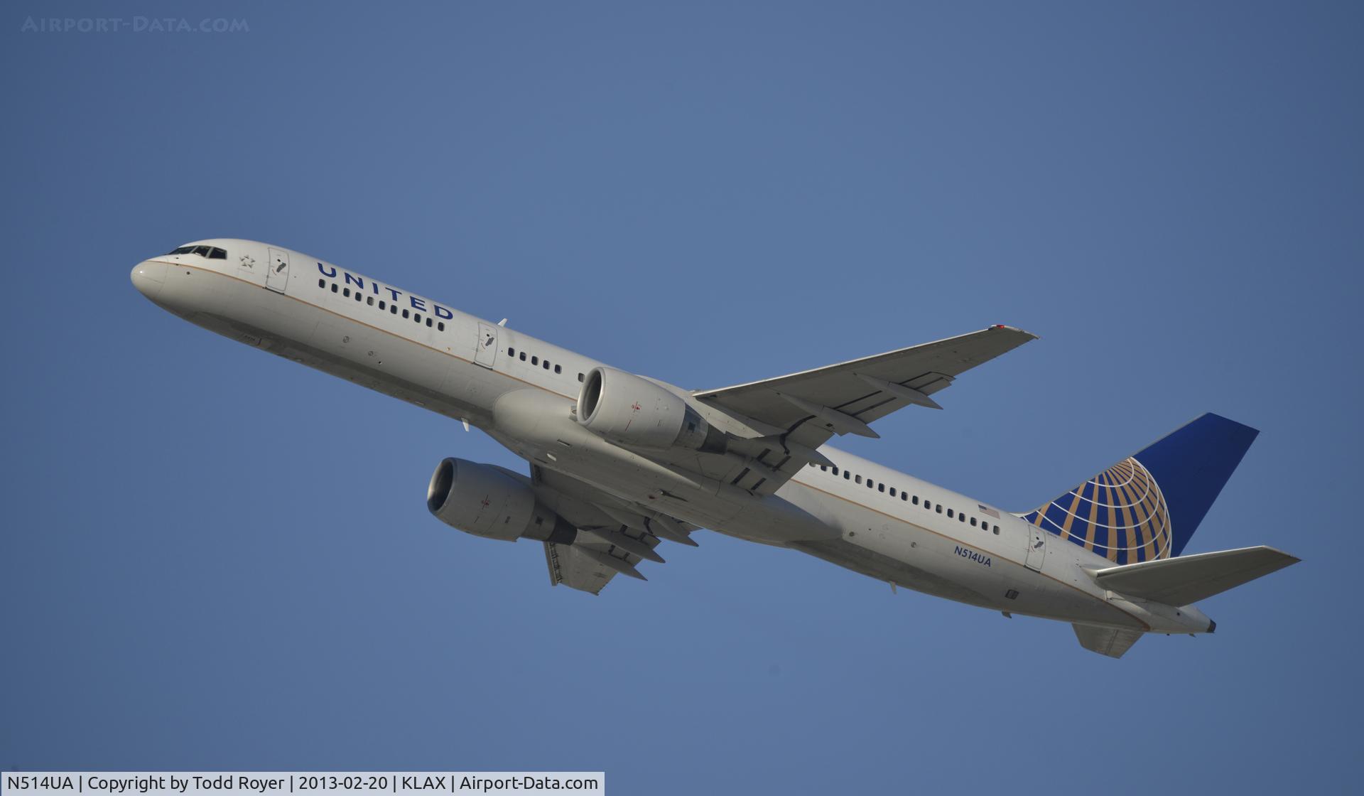 N514UA, 1990 Boeing 757-222 C/N 24839, Departing LAX