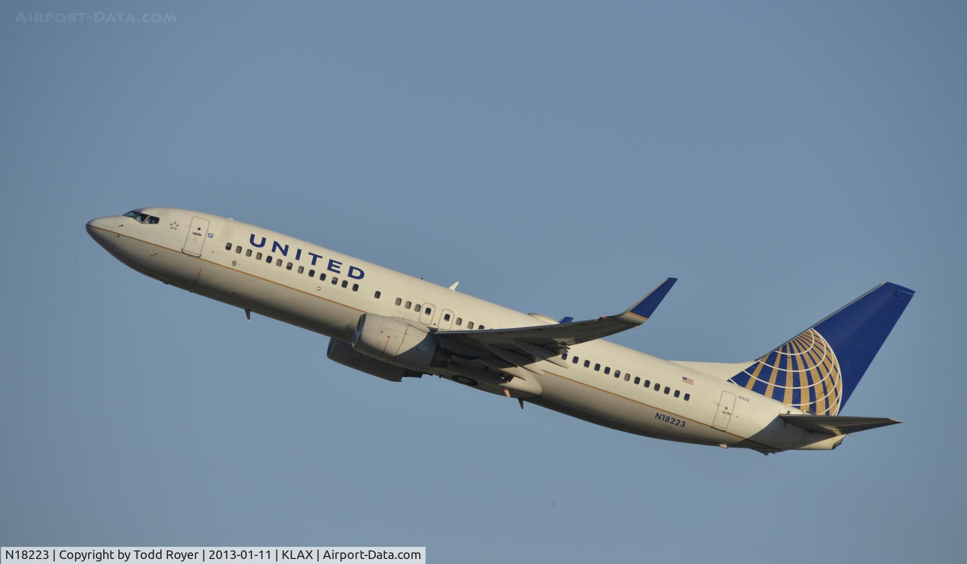 N18223, 1998 Boeing 737-824 C/N 28932, Departing LAX