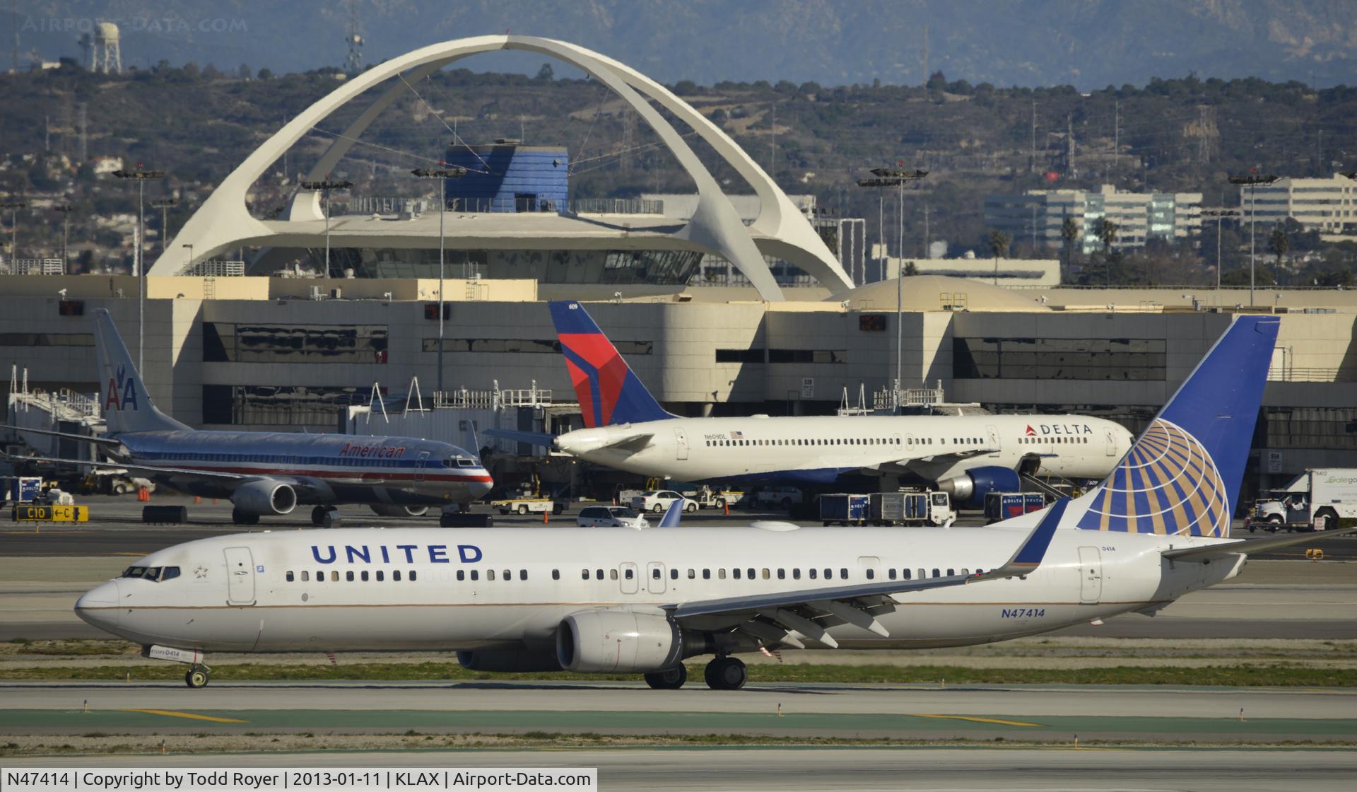 N47414, 2008 Boeing 737-924/ER C/N 32827, Arriving at LAX on 25L