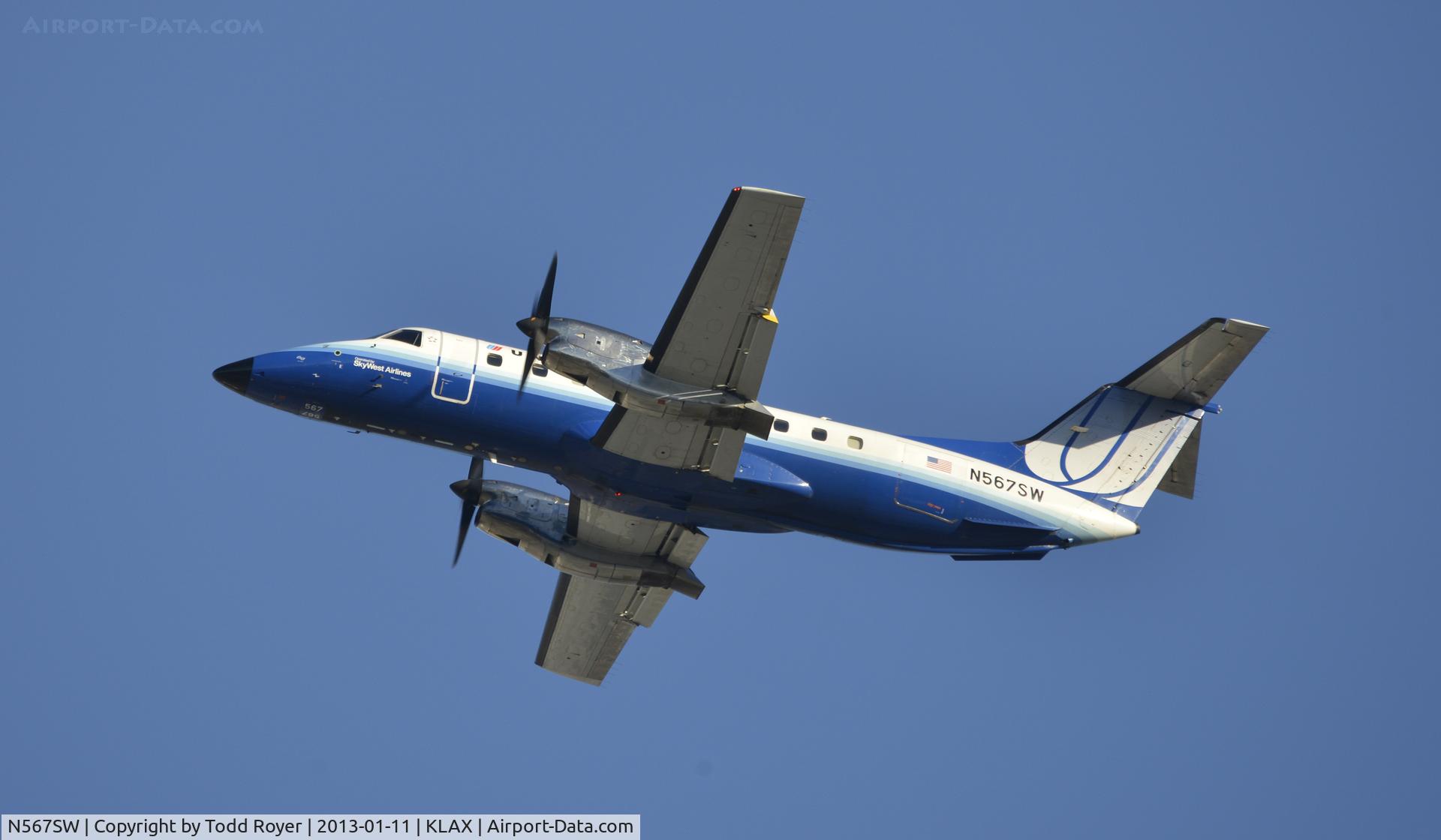 N567SW, 1998 Embraer EMB-120ER Brasilia C/N 120342, Departing LAX
