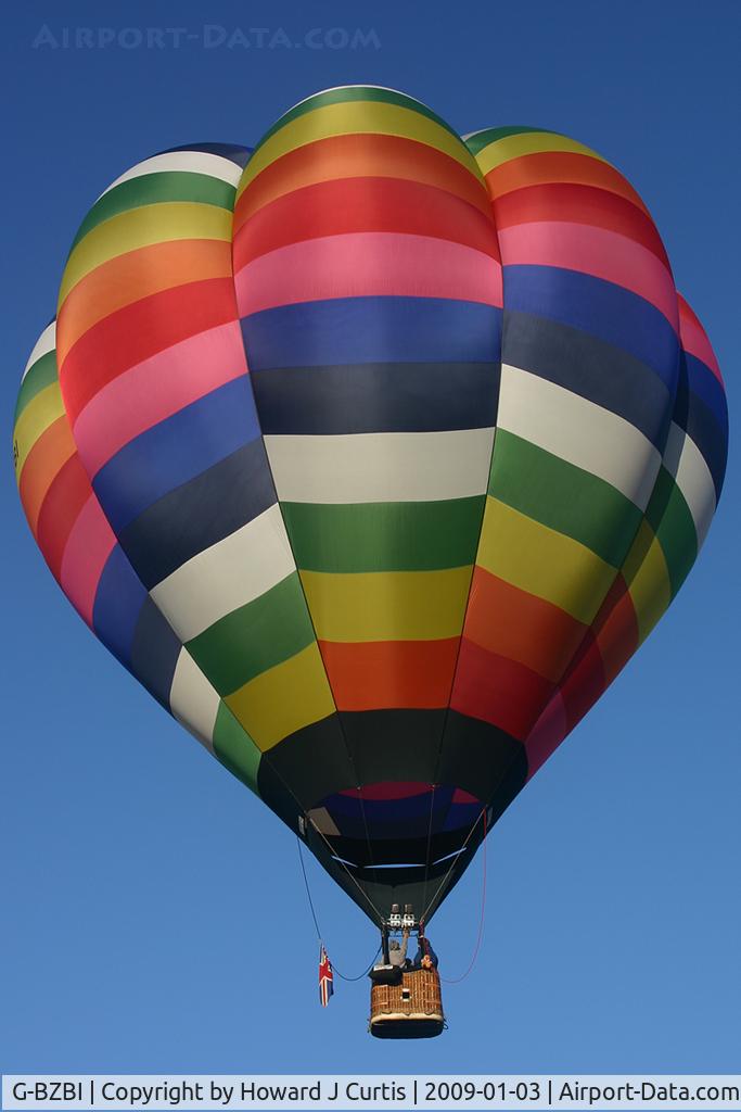 G-BZBI, 2000 Cameron Balloons V-77 C/N 4740, At the Icicle Balloon Meet, Savernake.