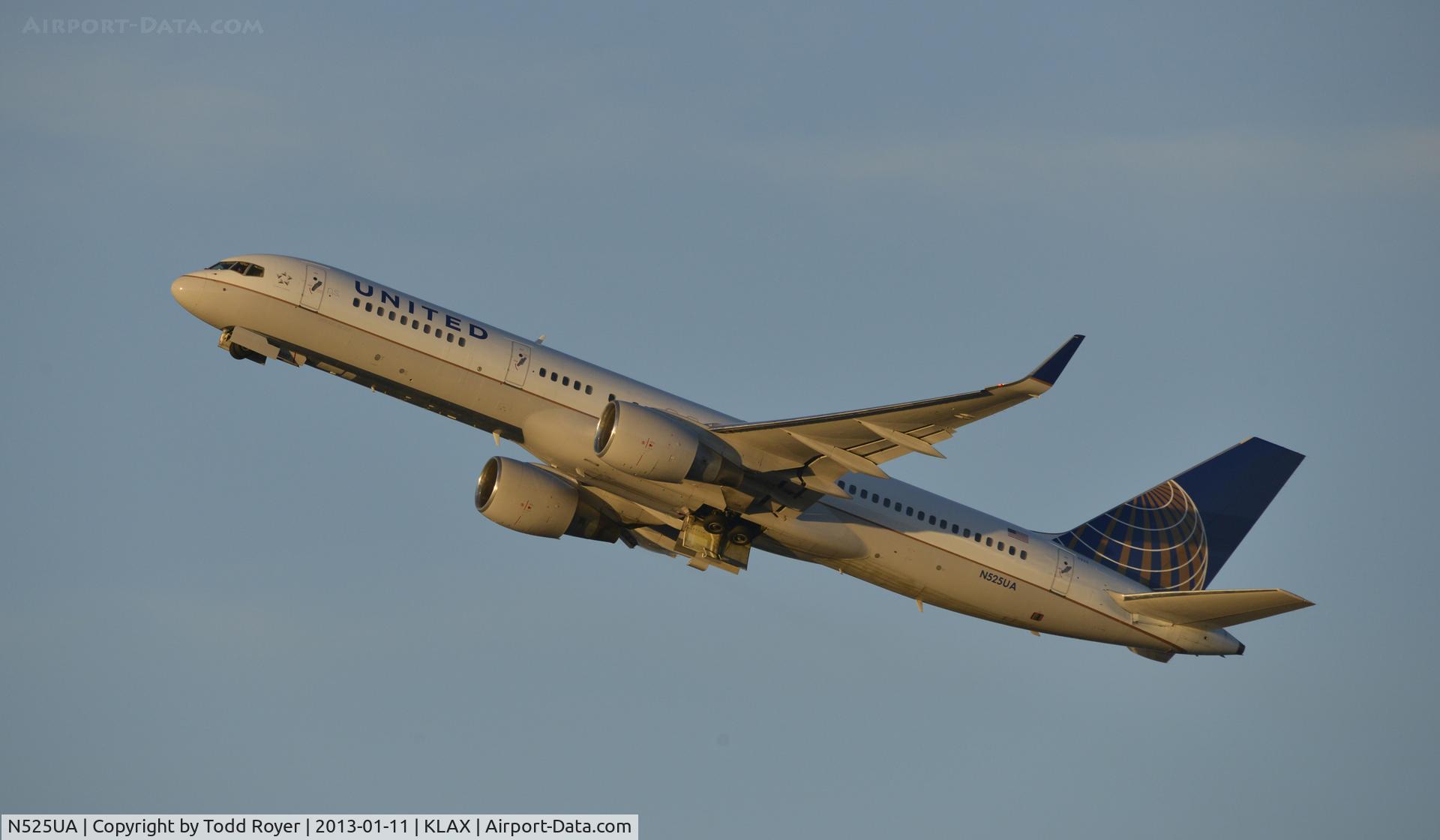 N525UA, 1991 Boeing 757-222 C/N 24978, Departing LAX