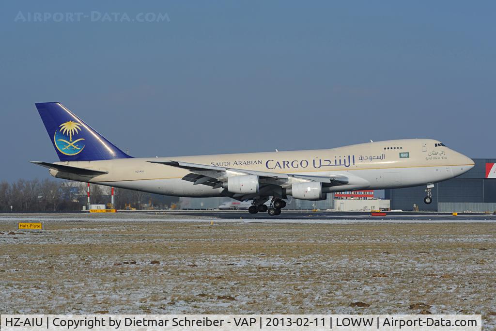 HZ-AIU, 1988 Boeing 747-268F C/N 24359/724, Saudia Boeing 747-200