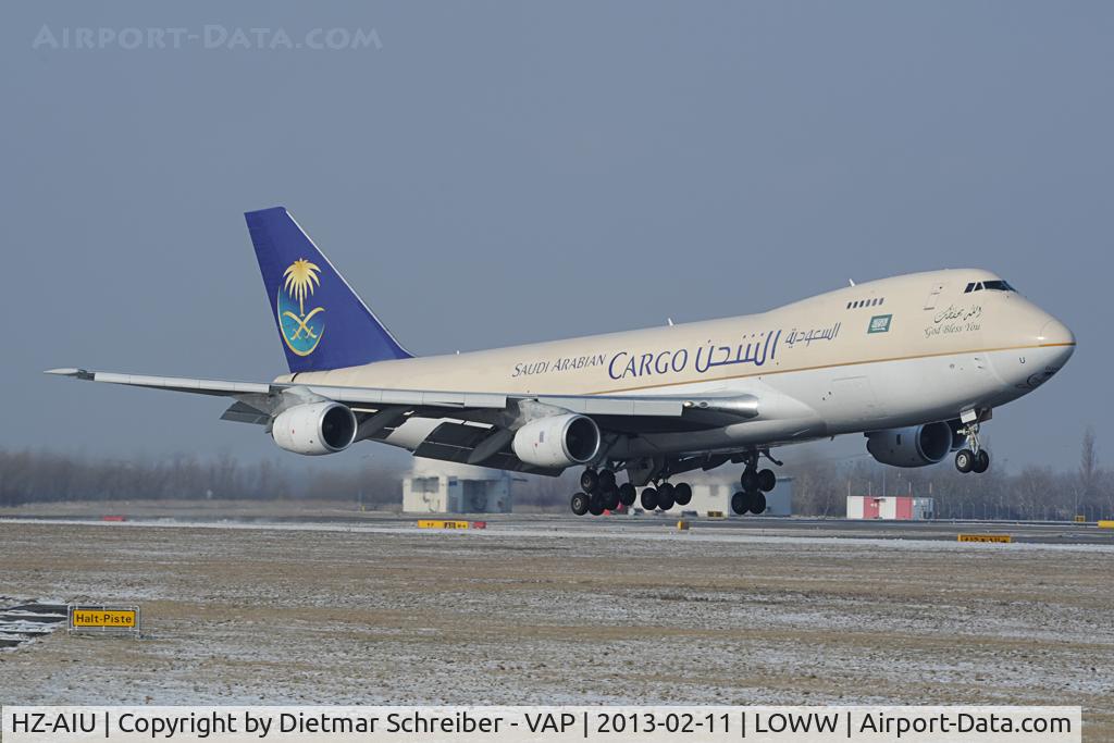 HZ-AIU, 1988 Boeing 747-268F C/N 24359/724, Saudia Boeing 747-200