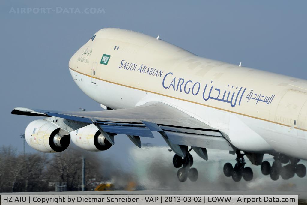 HZ-AIU, 1988 Boeing 747-268F C/N 24359/724, Saudia Boeing 747-200