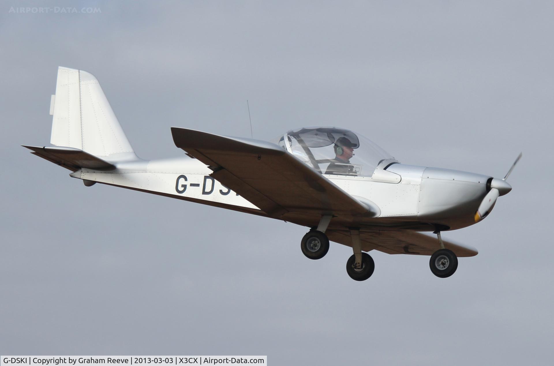 G-DSKI, 2005 Aerotechnik EV-97 Eurostar C/N PFA 315-14088, About to land at Northrepps.