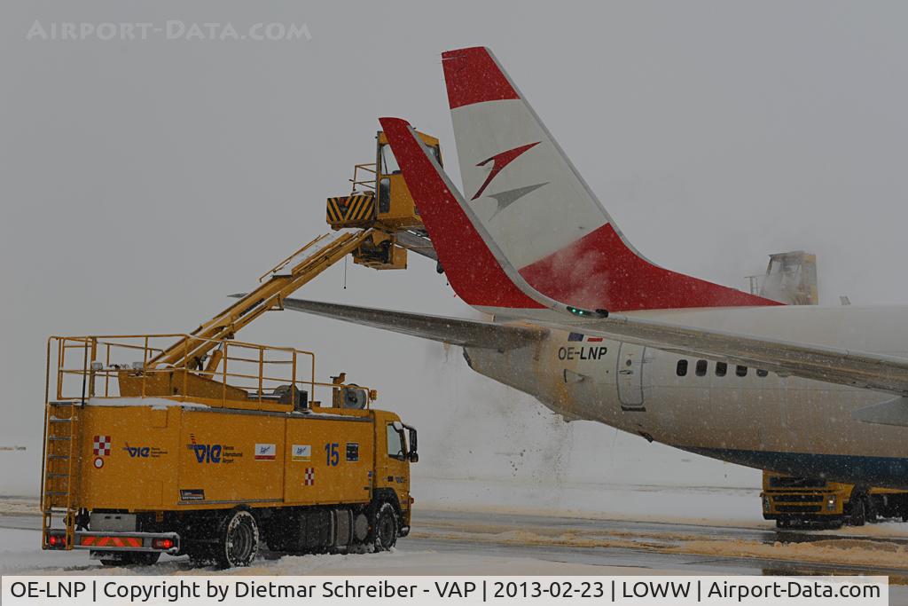 OE-LNP, 2002 Boeing 737-8Z9 C/N 30420, Austrian Airlines Boeing 737-800