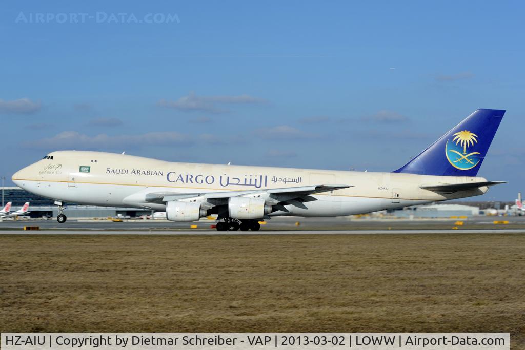 HZ-AIU, 1988 Boeing 747-268F C/N 24359/724, Saudia Boeing 747-200