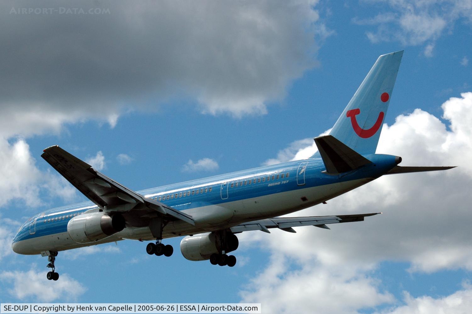 SE-DUP, 1990 Boeing 757-236 C/N 24793, Britannia Airways Boeing 757-200 approaching Stockholm Arlanda airport, Sweden.